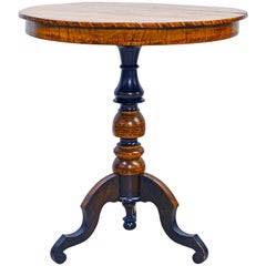 Italian 19th Century Round Parquetry Walnut Sorrento Occasional Table