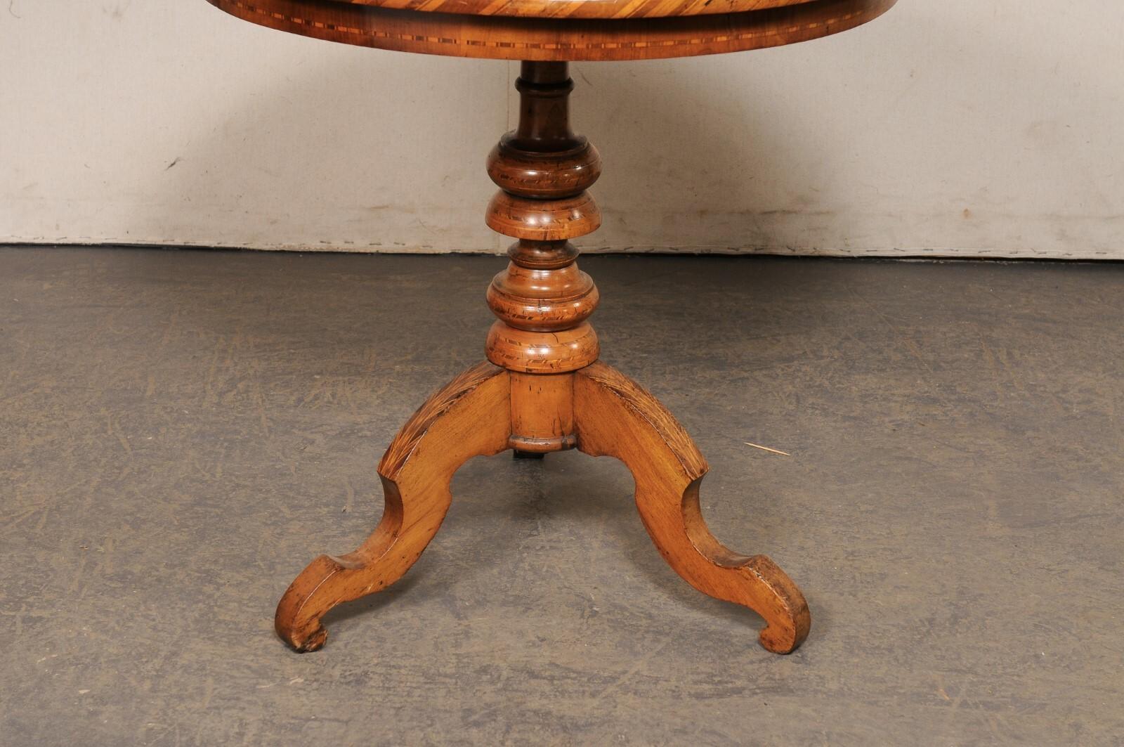 Italian 19th Century Round-Shaped Marquetry Top Pedestal Table In Good Condition In Atlanta, GA