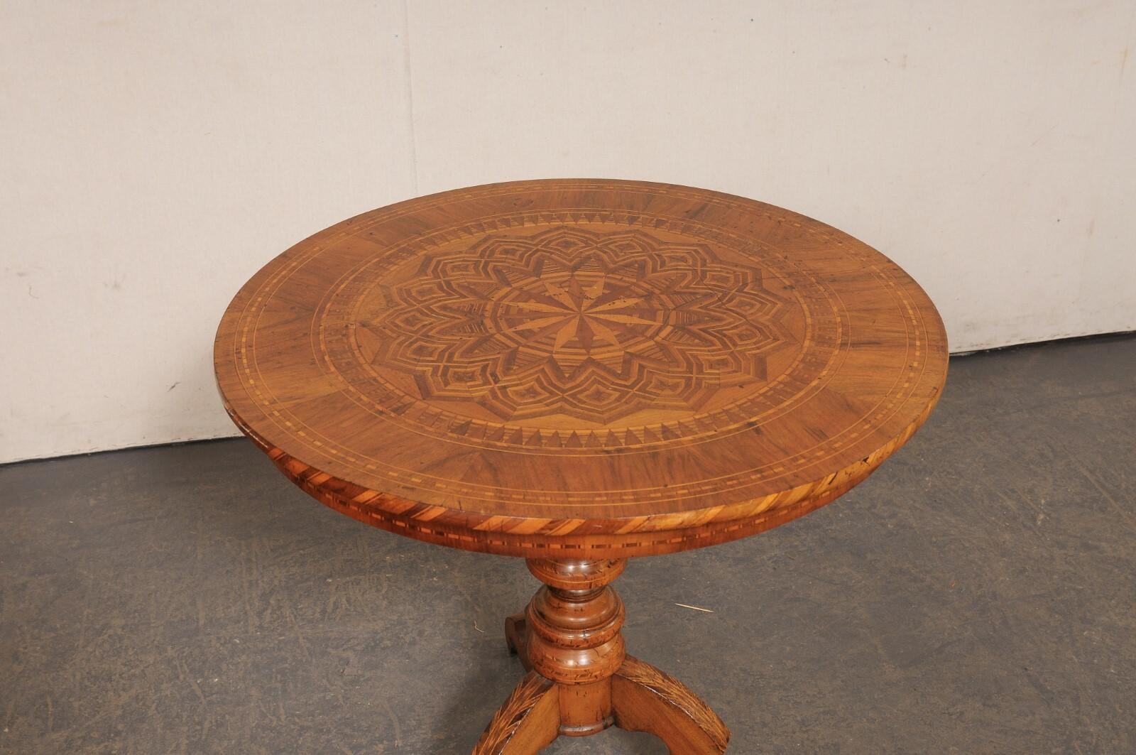 Wood Italian 19th Century Round-Shaped Marquetry Top Pedestal Table