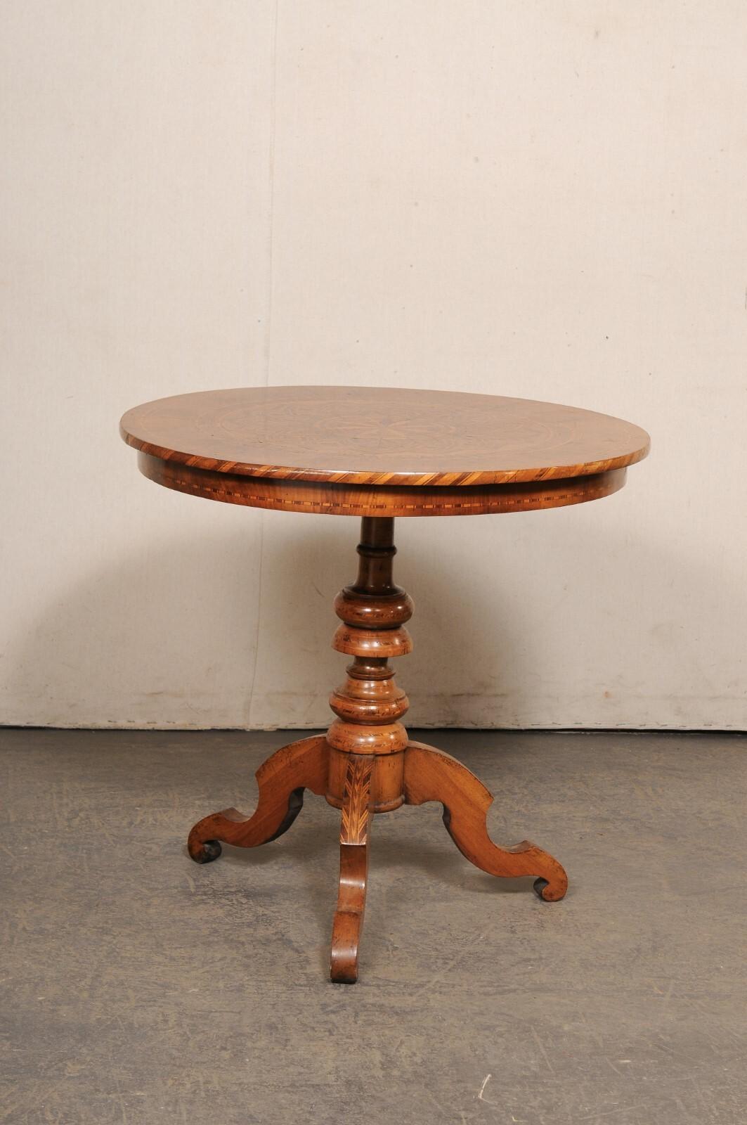 Italian 19th Century Round-Shaped Marquetry Top Pedestal Table 1
