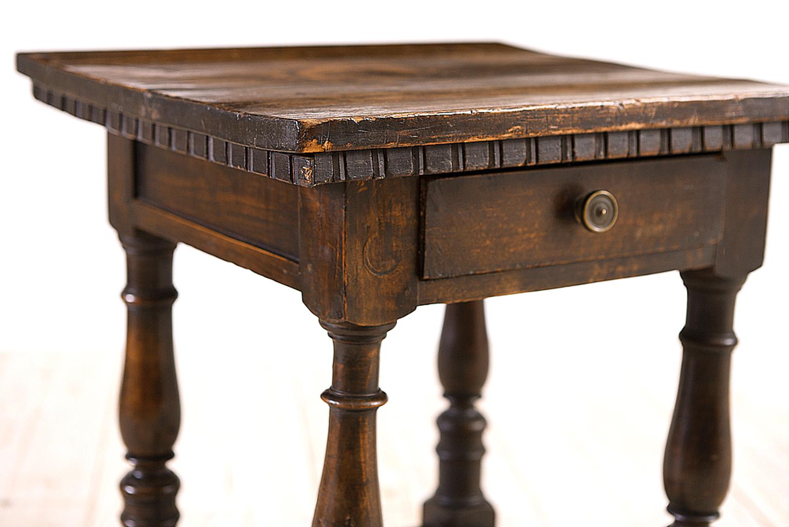 Italian 19th Century Rustic Side Table with Drawer In Good Condition For Sale In Miami, FL