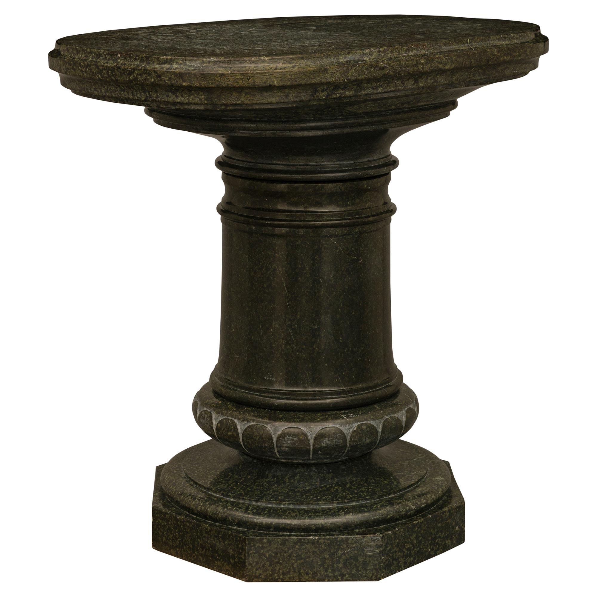 Italian 19th century Serpentine marble pedestal In Good Condition For Sale In West Palm Beach, FL