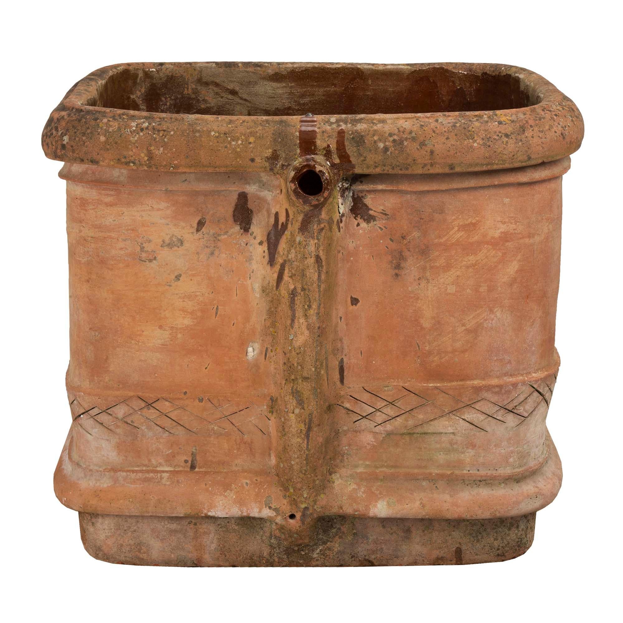 Italian 19th Century Terracotta Planter from Tuscany In Good Condition For Sale In West Palm Beach, FL