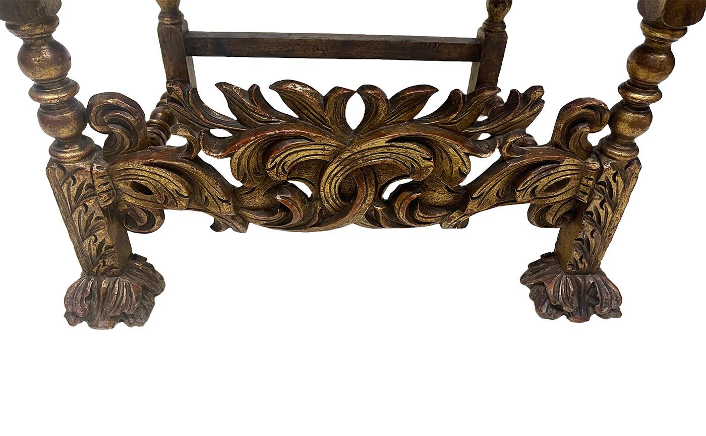 Sillón de trono italiano del siglo XIX Madera dorada en venta