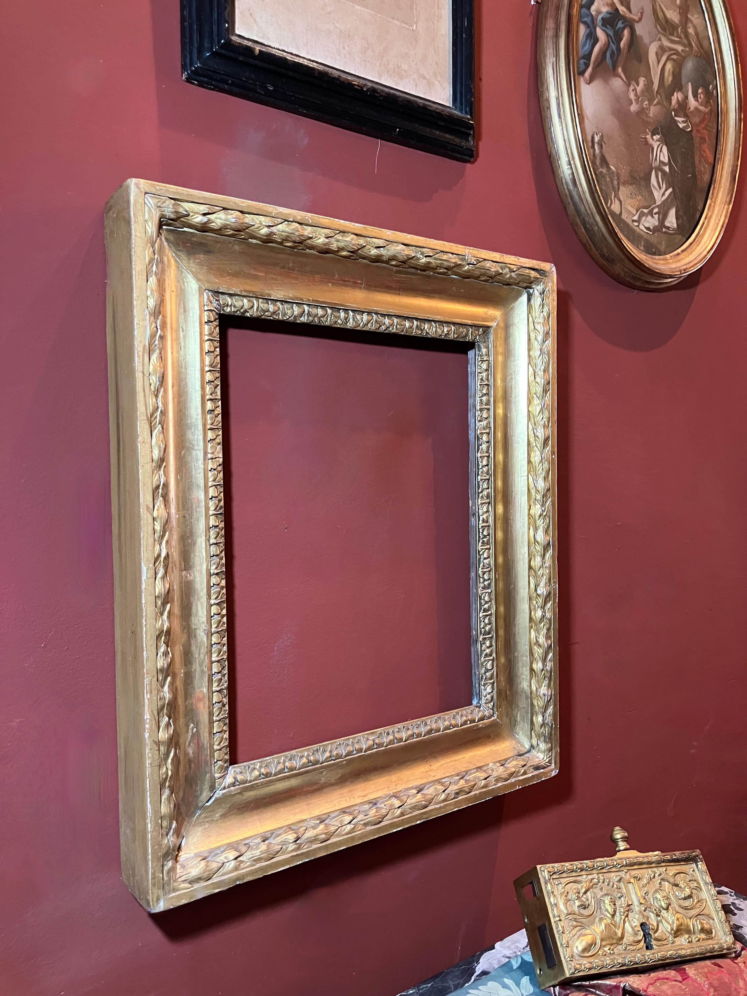 Italian 19th Century Tuscan Carved Gold Leaf Giltwood Frame, Empire Period For Sale 3