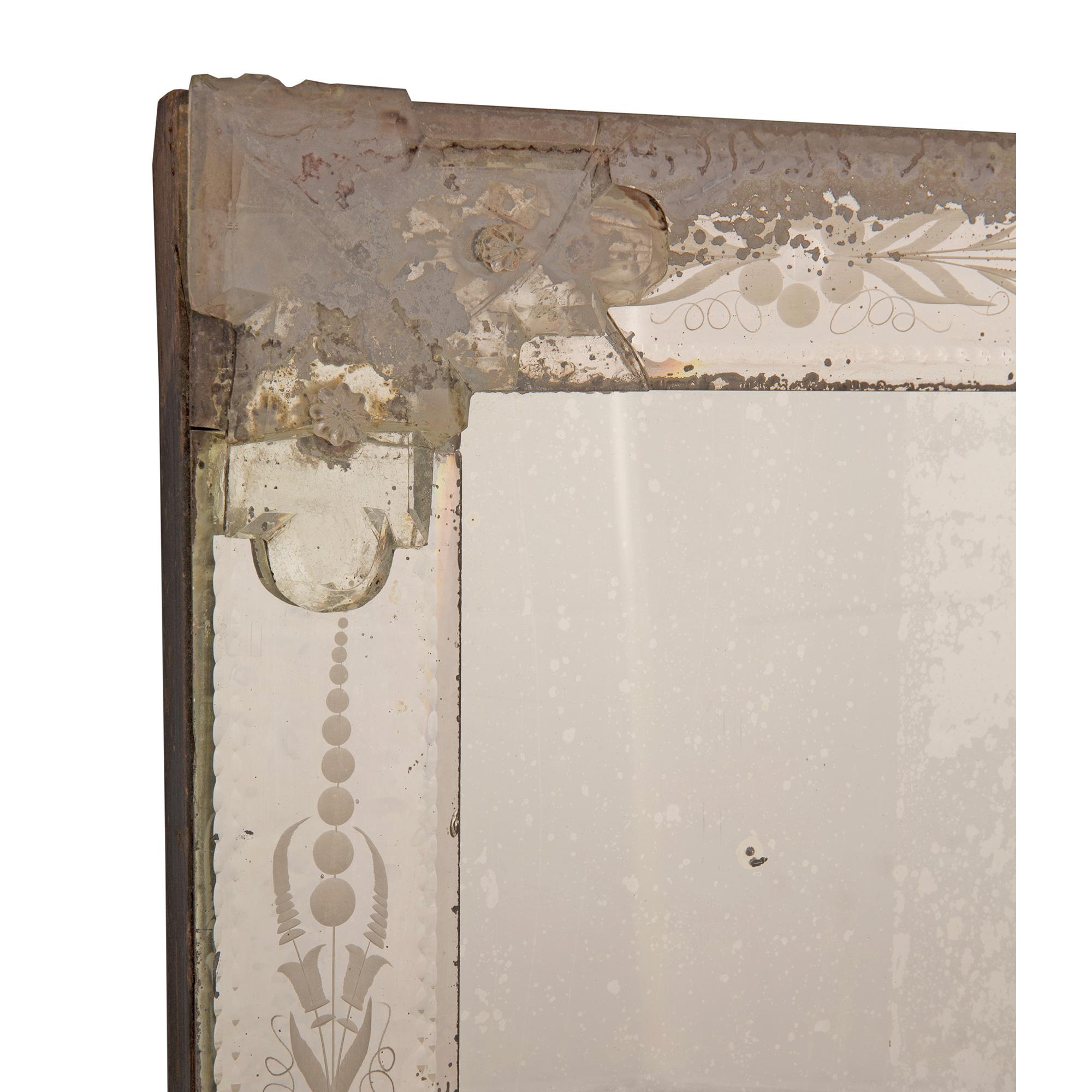 Italian 19th Century Venetian St. Etched Mirror In Good Condition For Sale In West Palm Beach, FL