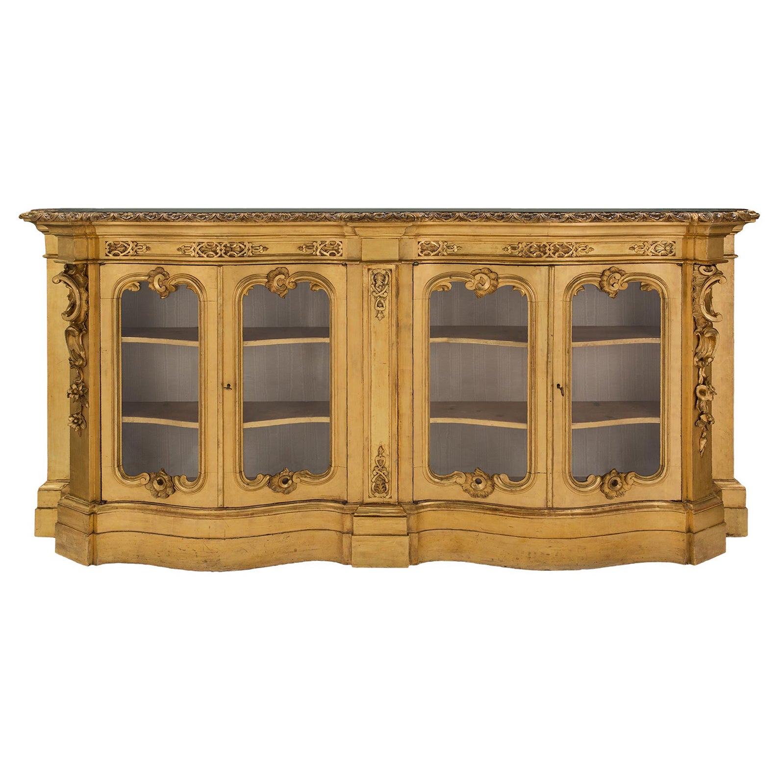 Vitrina italiana del siglo XIX en madera de giltwood veneciana