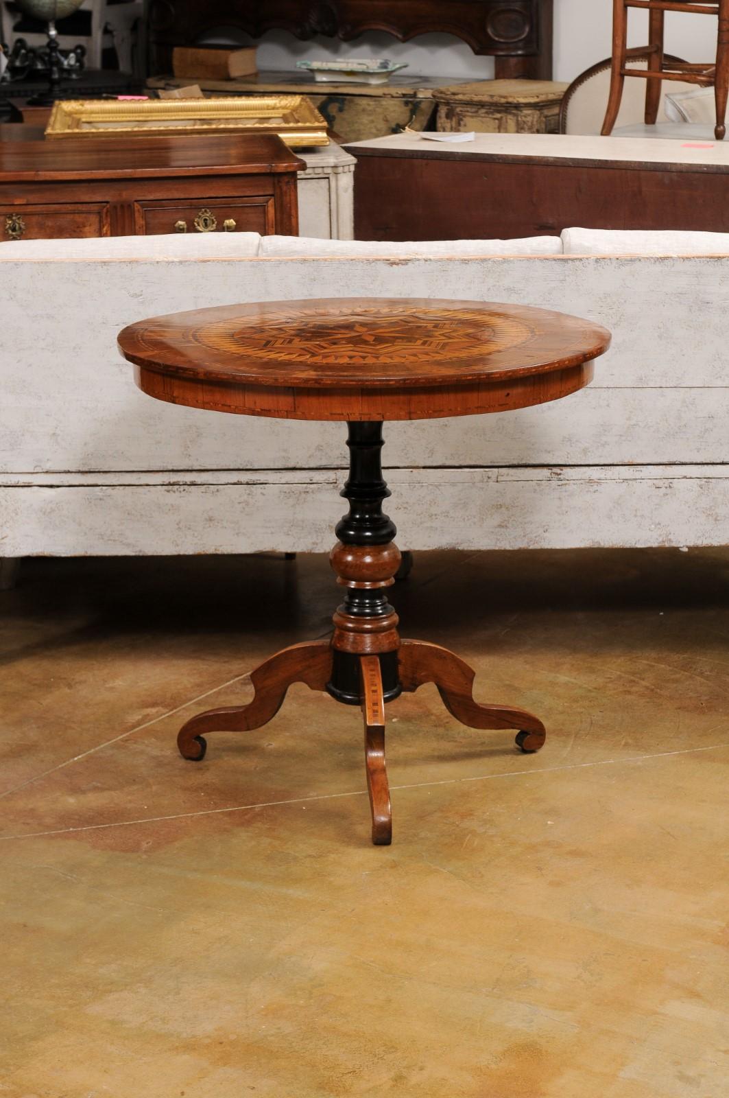 Italian 19th Century Walnut and Birch Marquetry Center Table with Tripod Base For Sale 6