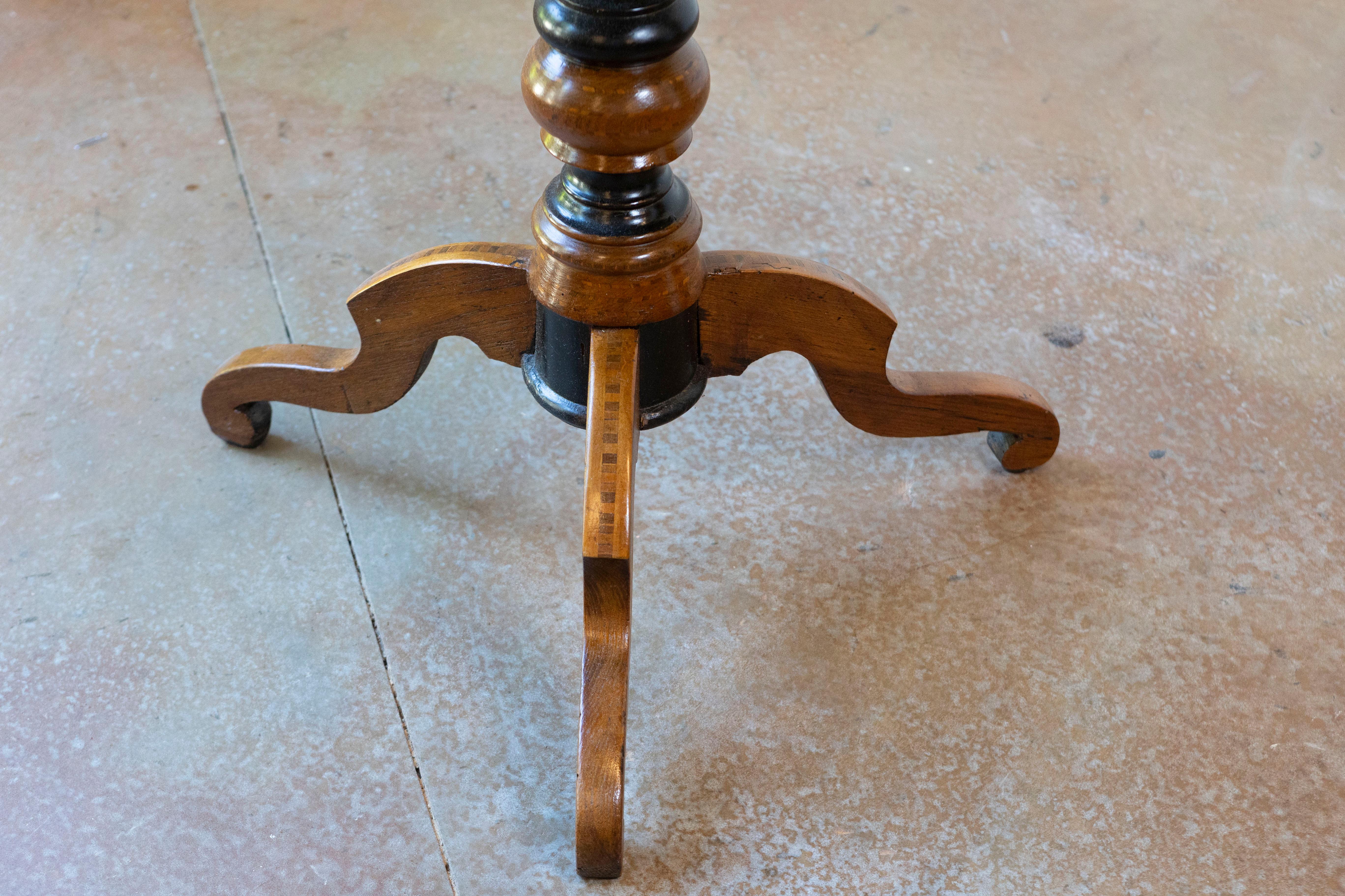 Italian 19th Century Walnut and Birch Marquetry Center Table with Tripod Base 1