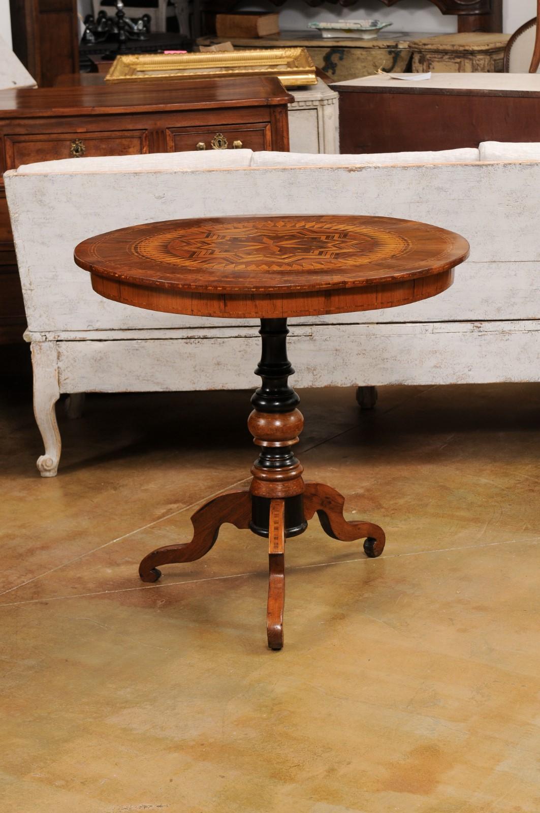 Italian 19th Century Walnut and Birch Marquetry Center Table with Tripod Base For Sale 3
