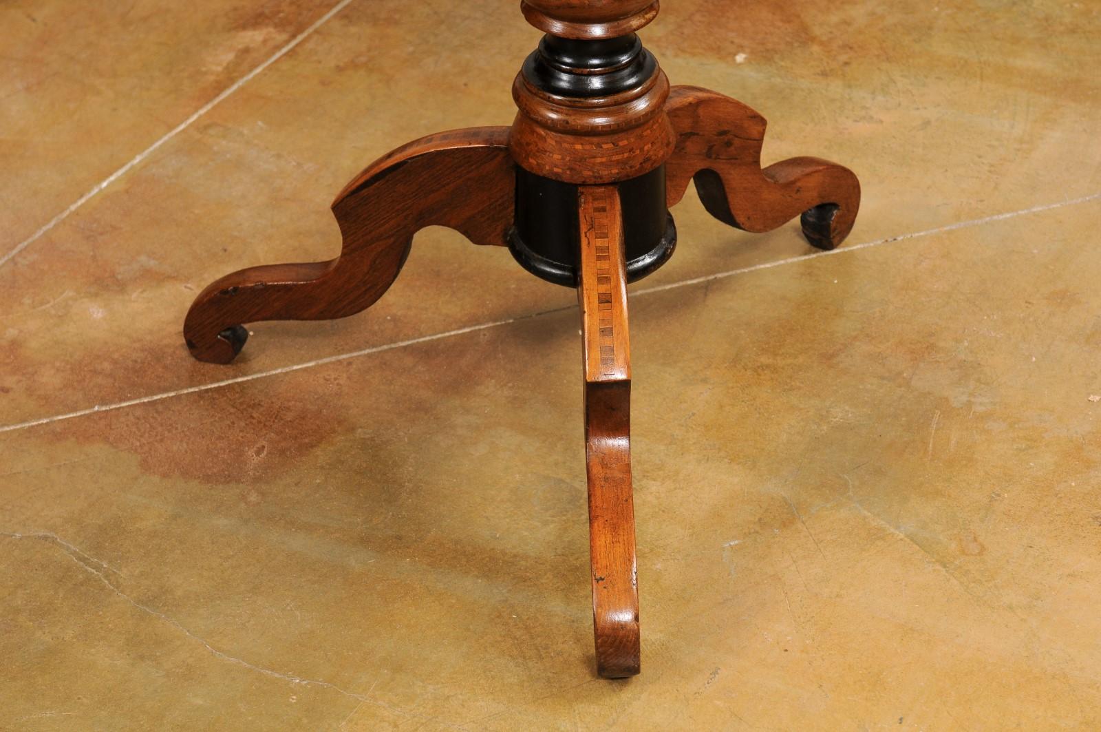 Italian 19th Century Walnut and Birch Marquetry Center Table with Tripod Base For Sale 4