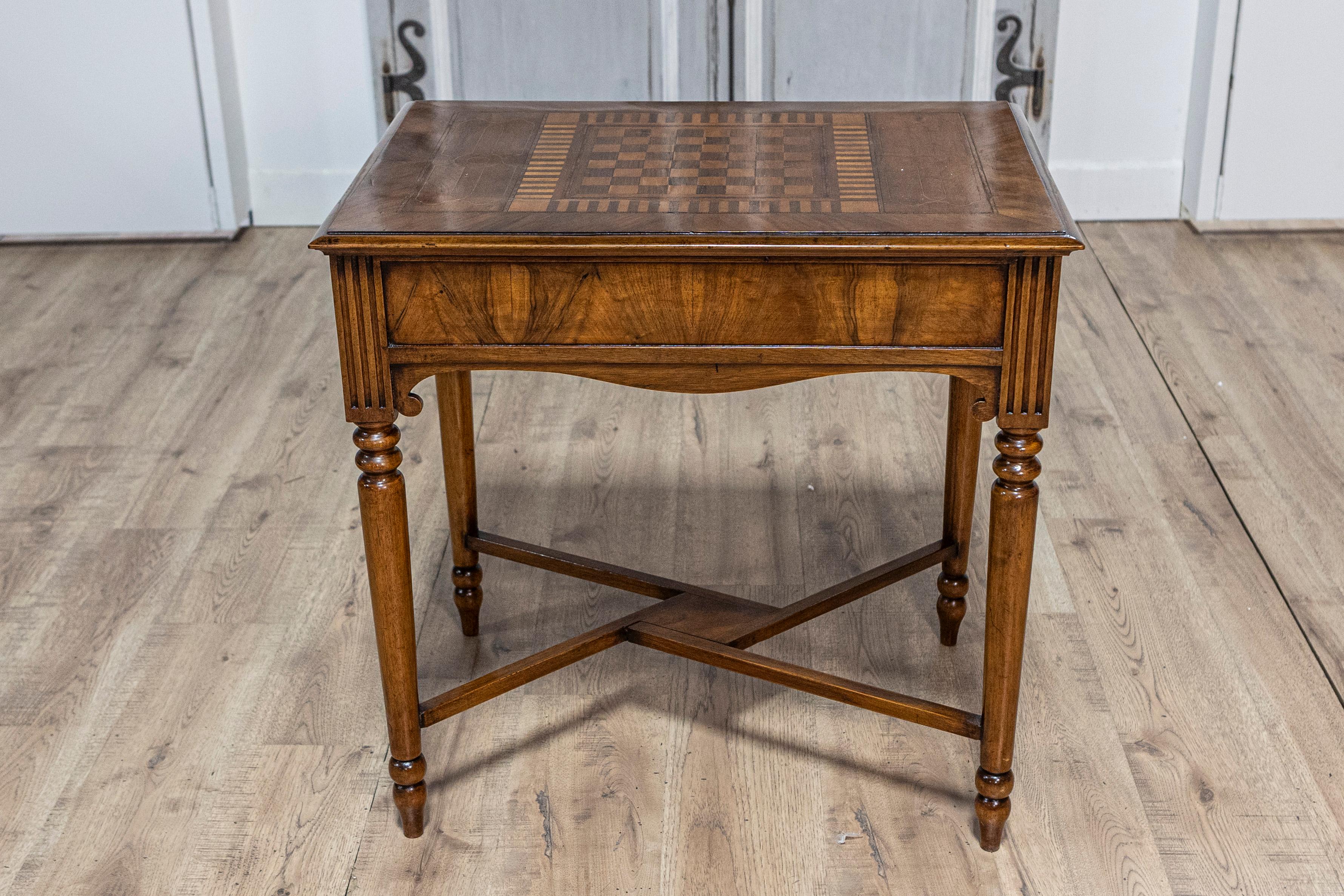 Italian 19th Century Walnut and Mahogany Game Table with Checkerboard Top For Sale 13