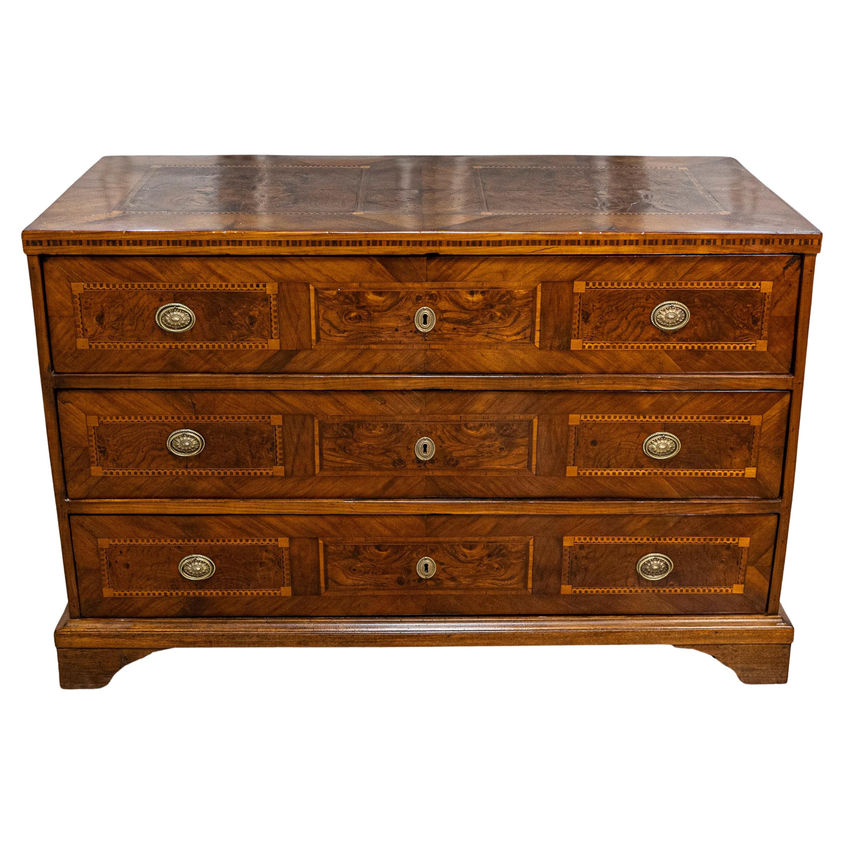 Italian 19th Century Walnut and Mahogany Three-Drawer Commode with Inlay For Sale