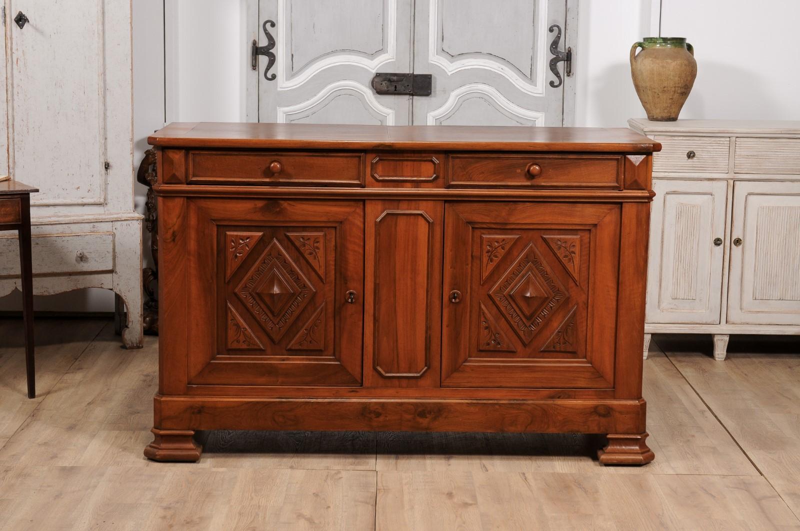 Italian 19th Century Walnut Buffet with Carved Diamond and Floral Motifs For Sale 9