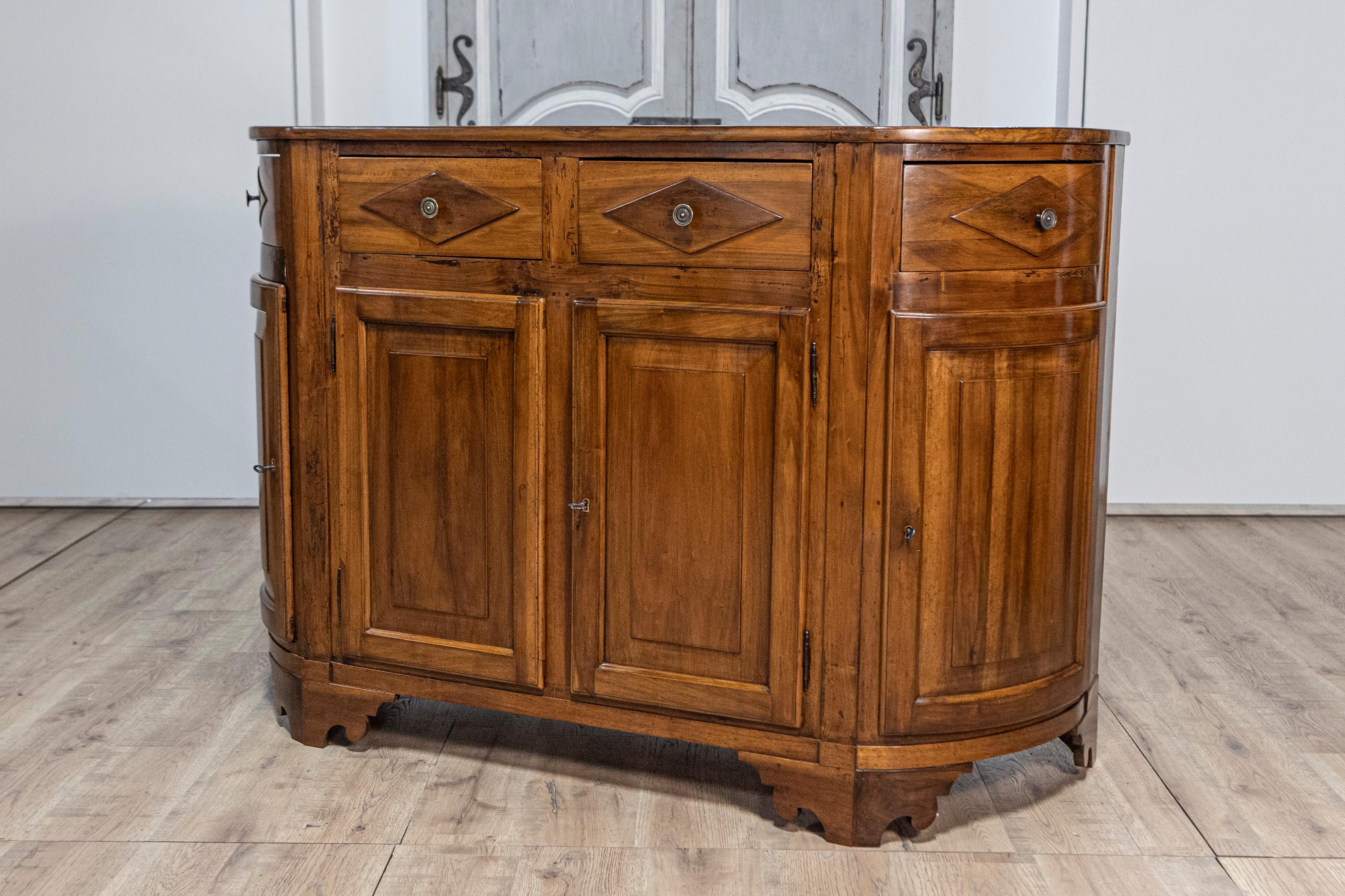 Italian 19th Century Walnut Credenza with Diamond Motifs and Rounded Sides For Sale 12