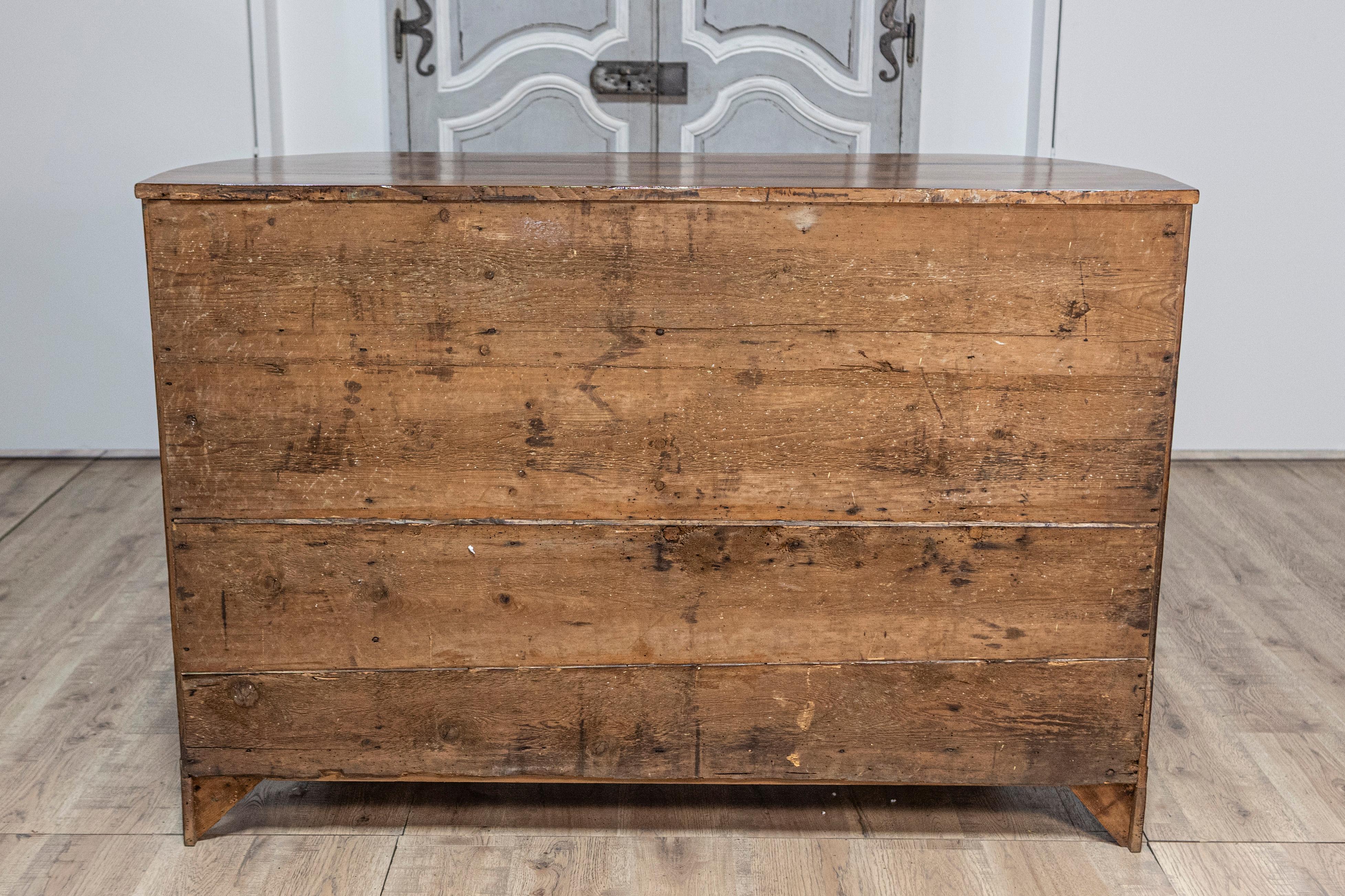 Italian 19th Century Walnut Credenza with Diamond Motifs and Rounded Sides For Sale 15