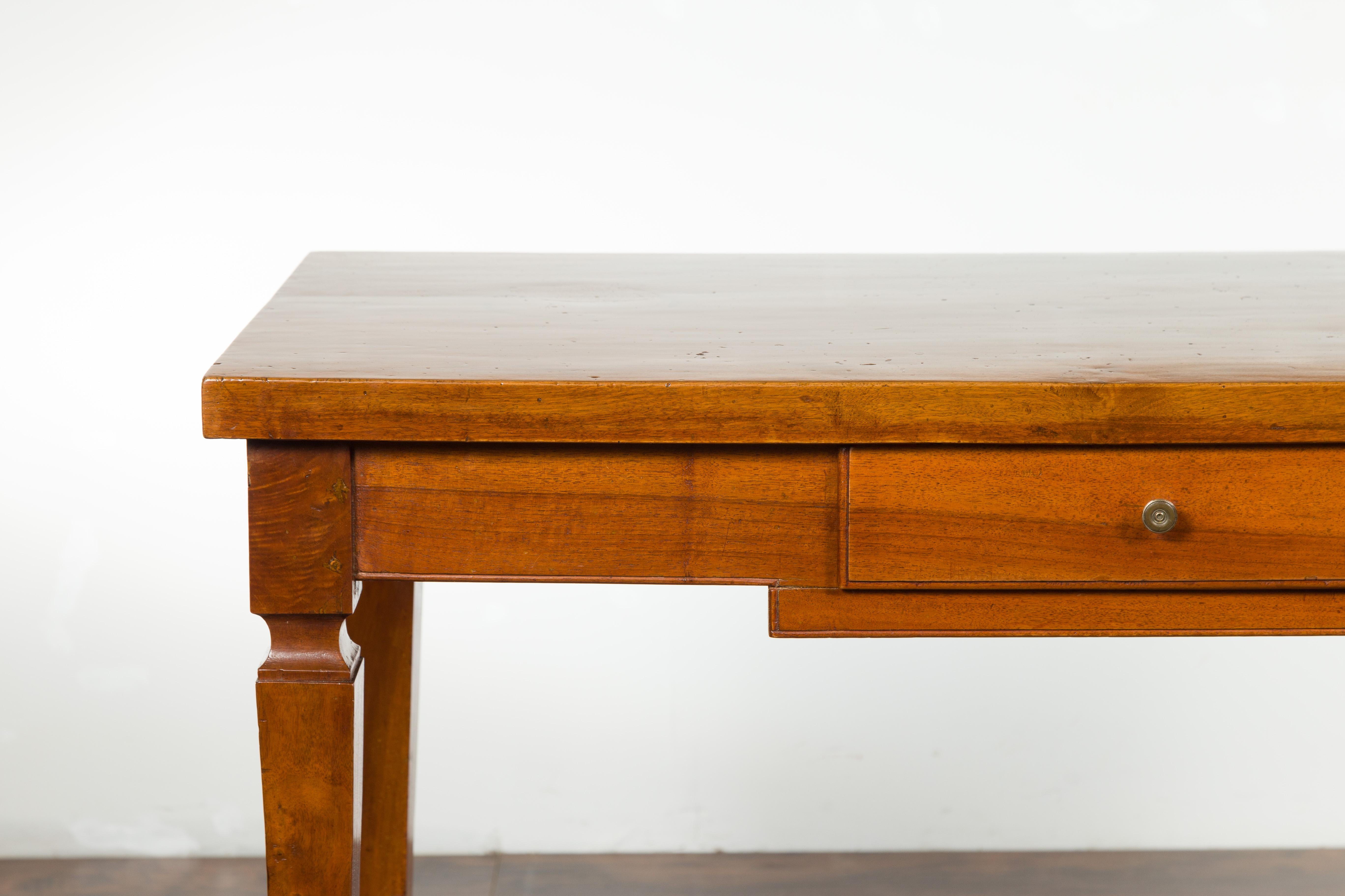 Italian 19th Century Walnut Desk with Single Drawer and Tapered Legs For Sale 1