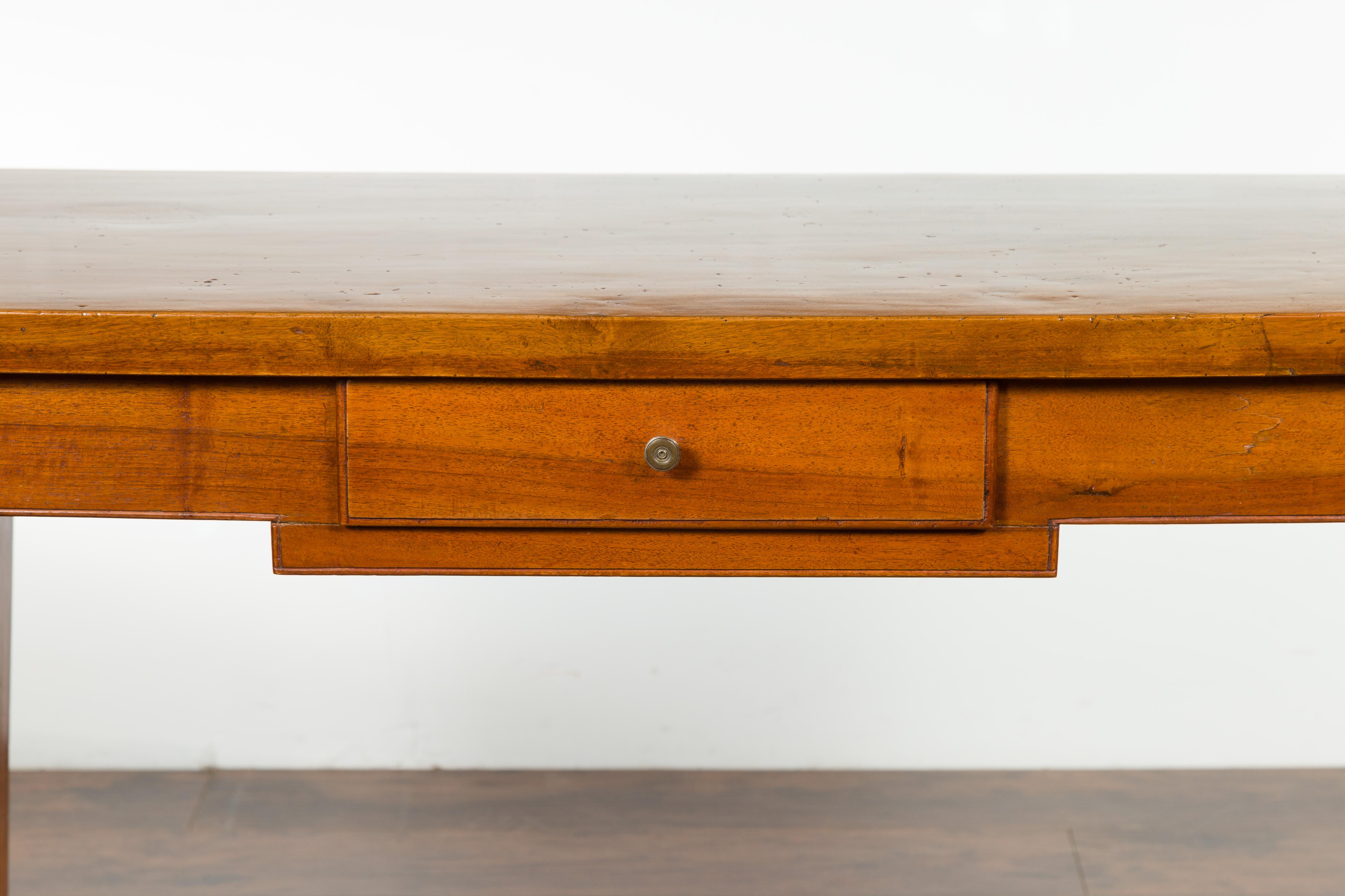 Italian 19th Century Walnut Desk with Single Drawer and Tapered Legs For Sale 3