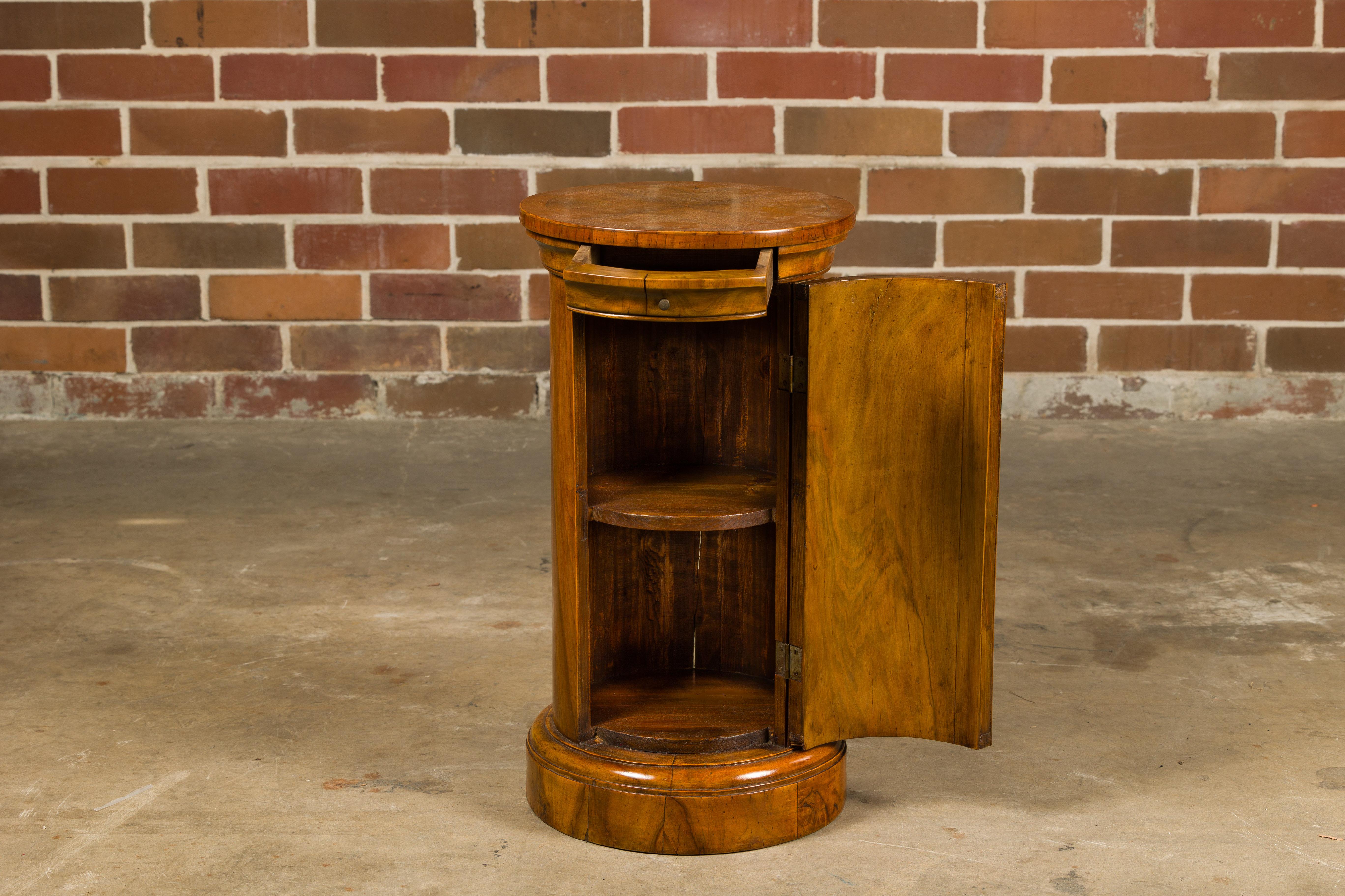 Veneer Italian 19th Century Walnut Drum Table with Single Door and Bookmatched Top For Sale