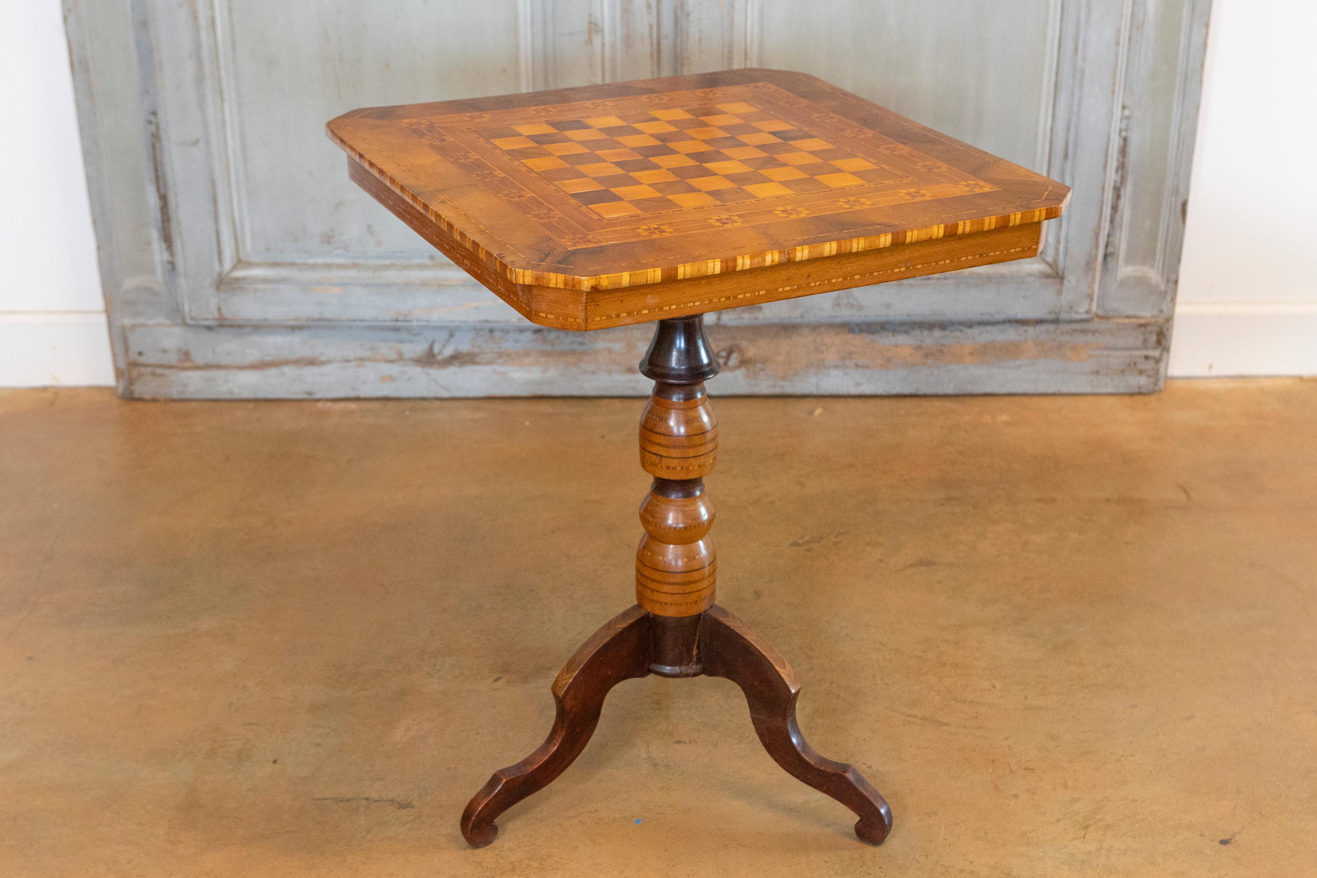 Italian 19th Century Walnut, Mahogany and Ash Game Side Table with Marquetry Top For Sale 2