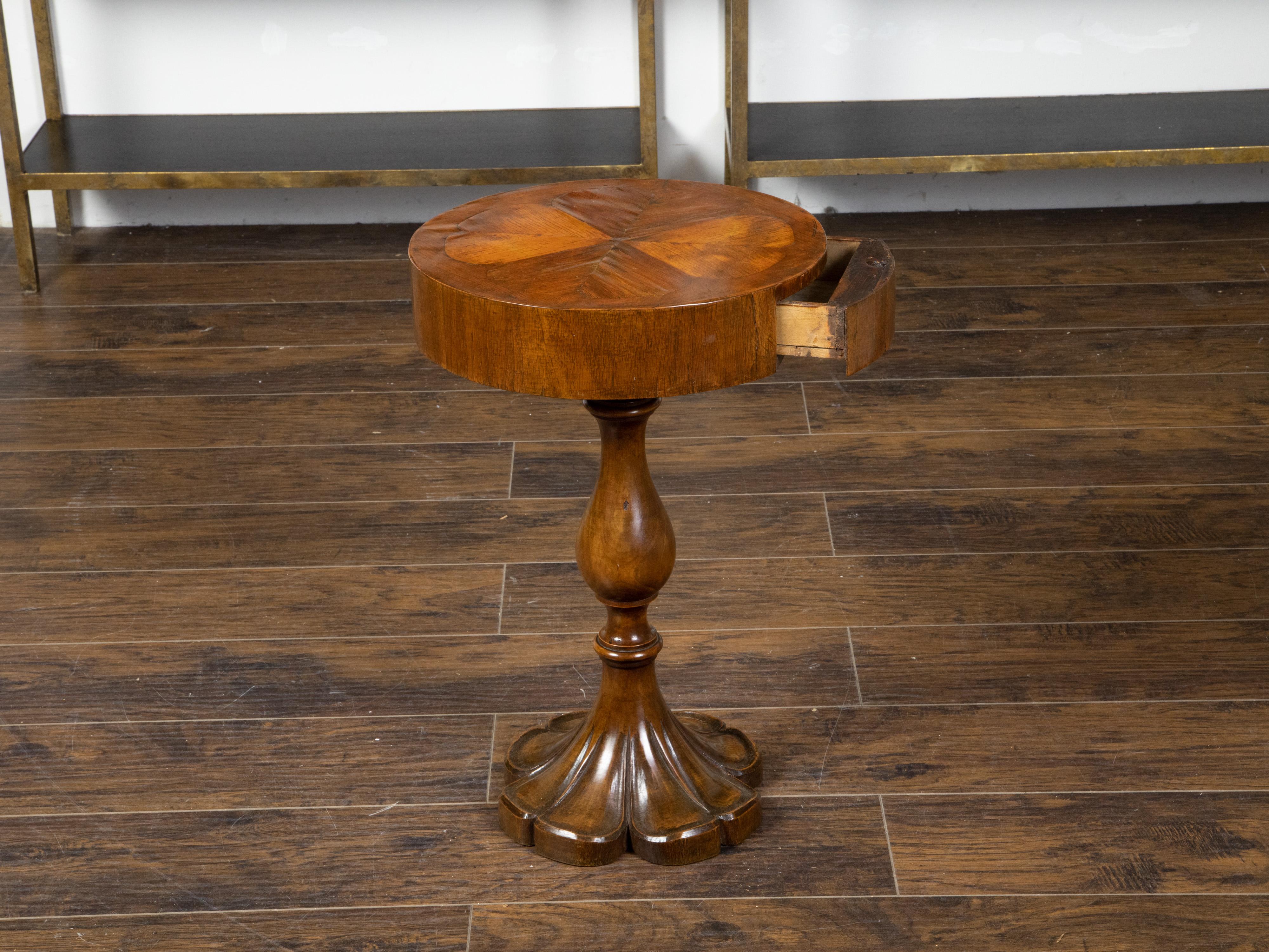 Italian 19th Century Walnut Pedestal Side Table with Heart-Shape Inlaid Top 1