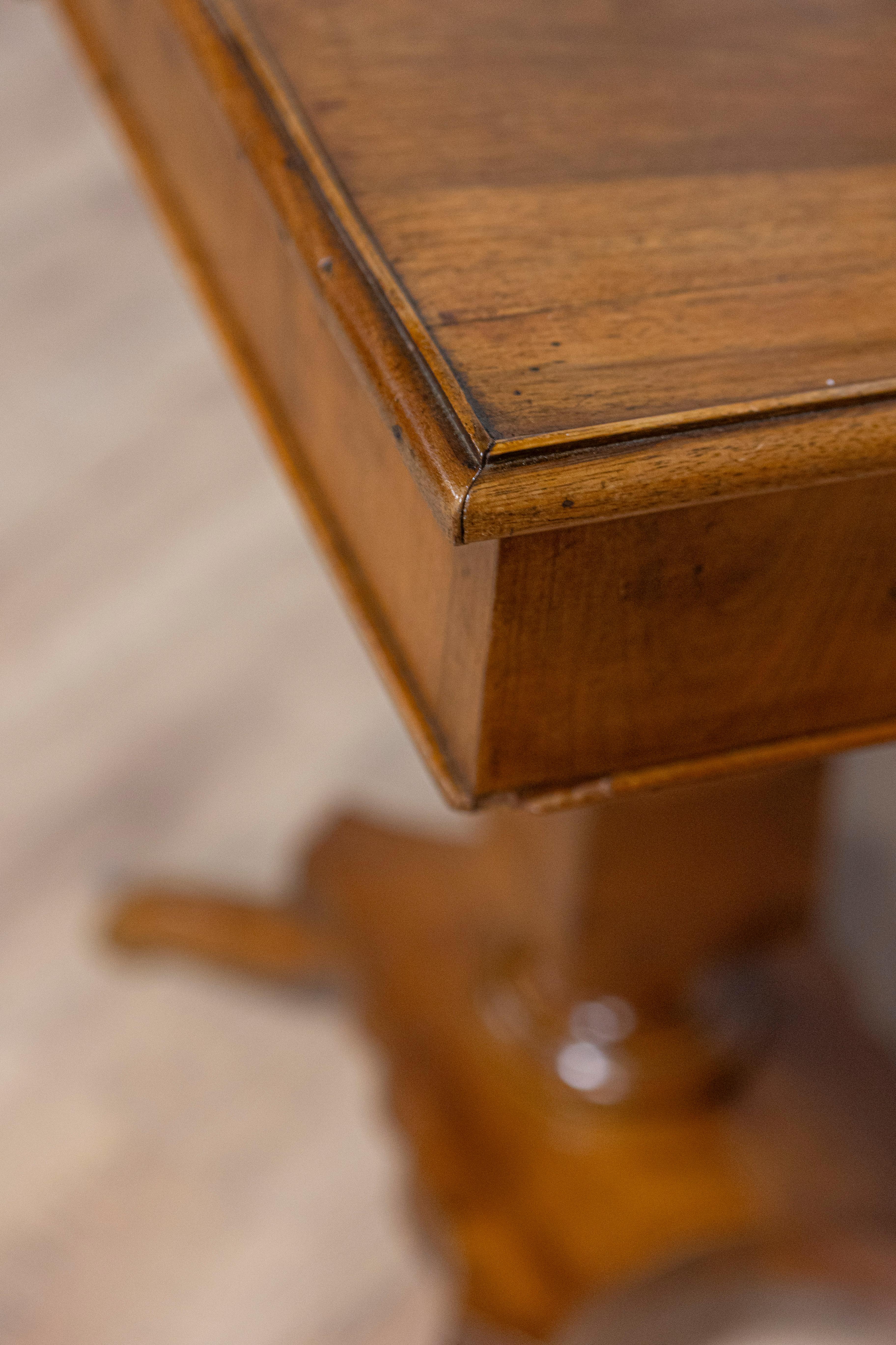 Italian 19th Century Walnut Pedestal Table with Quadripod Base and Single Drawer For Sale 2