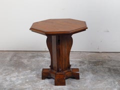 Italienischer Beistelltisch aus Nussbaumholz des 19. Jahrhunderts mit achteckiger Platte und Sockel