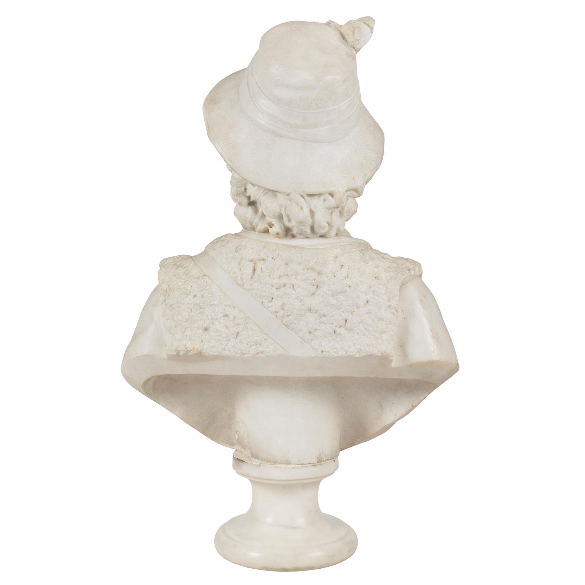 Italian 19th Century White Carrara Marble Bust of a Young Hunter In Good Condition For Sale In West Palm Beach, FL