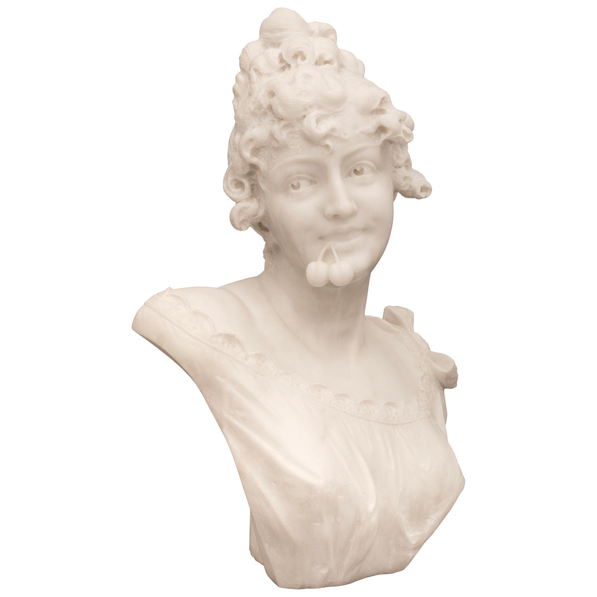 Italian 19th Century White Carrara Marble Bust of a Young Maiden In Good Condition For Sale In West Palm Beach, FL