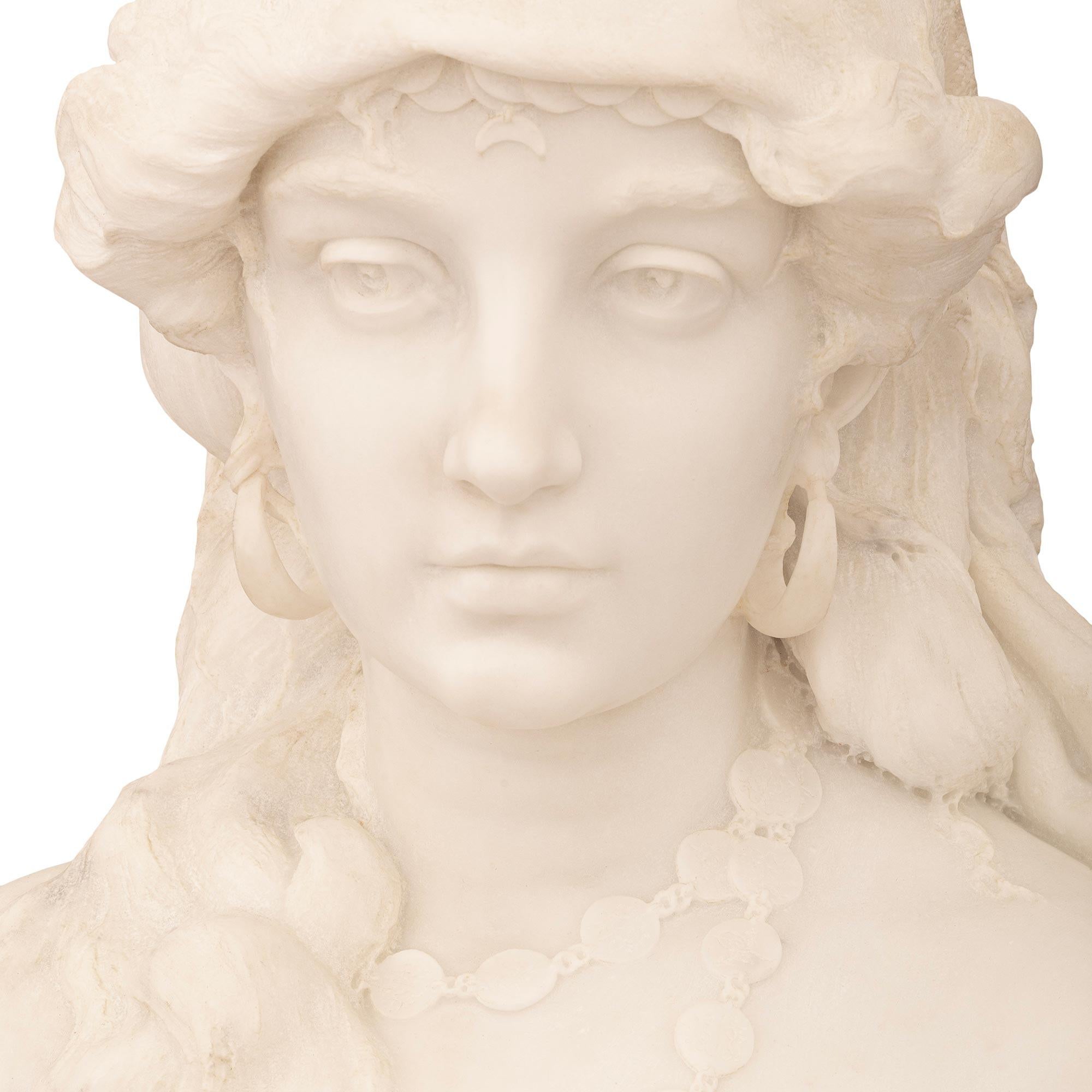 Marmo Busto in marmo bianco di Carrara dell'Ottocento italiano, firmato da Giovanni Sartorio in vendita