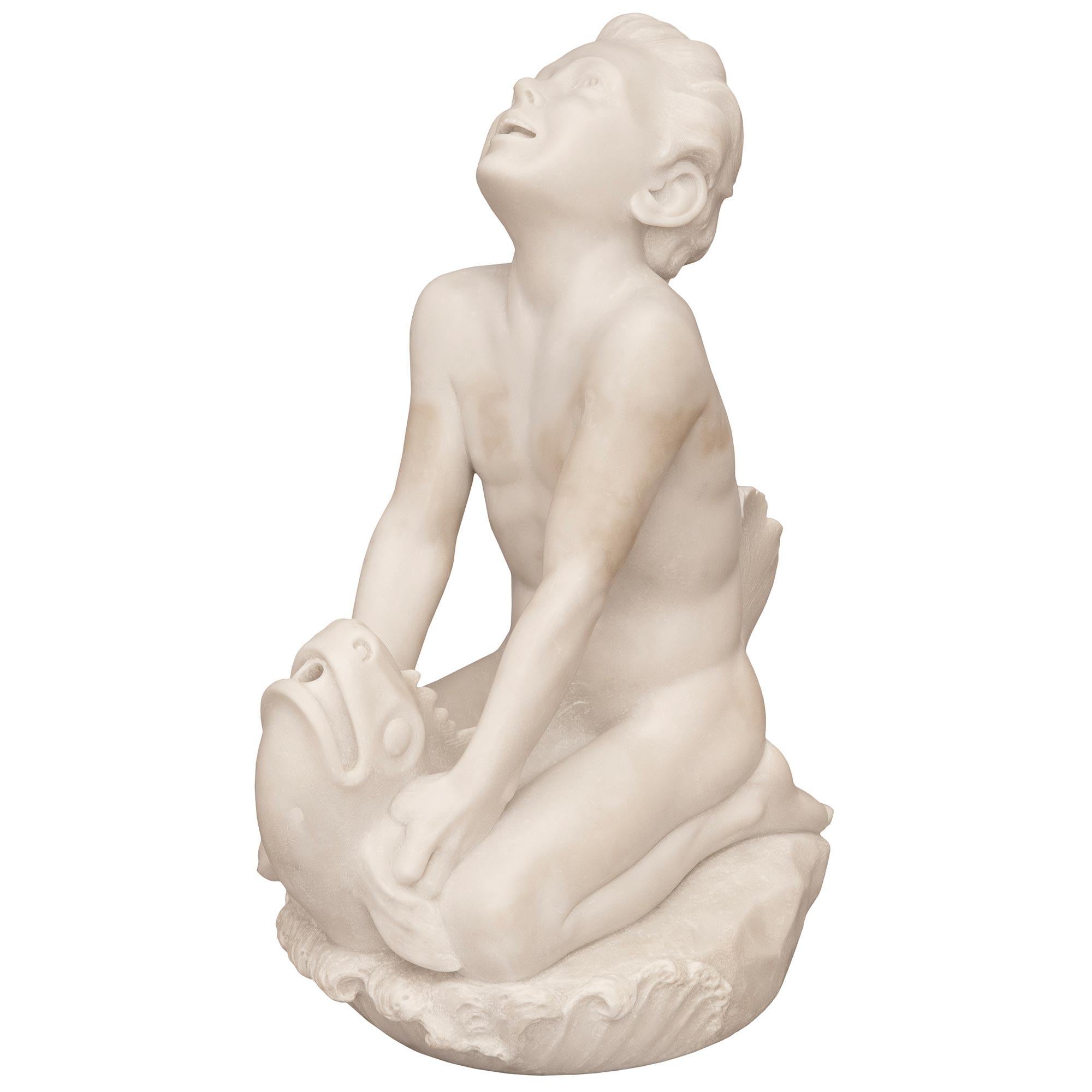 Fontaine italienne du XIXe siècle en marbre blanc de Carrare de Taras Bon état - En vente à West Palm Beach, FL