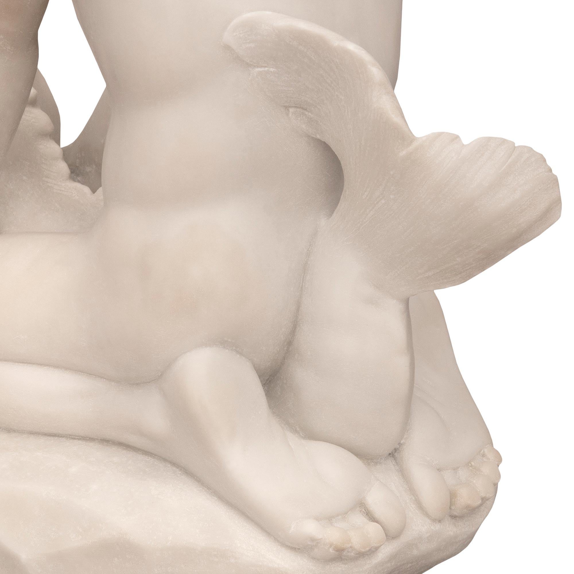 Fontaine italienne du XIXe siècle en marbre blanc de Carrare de Taras en vente 3