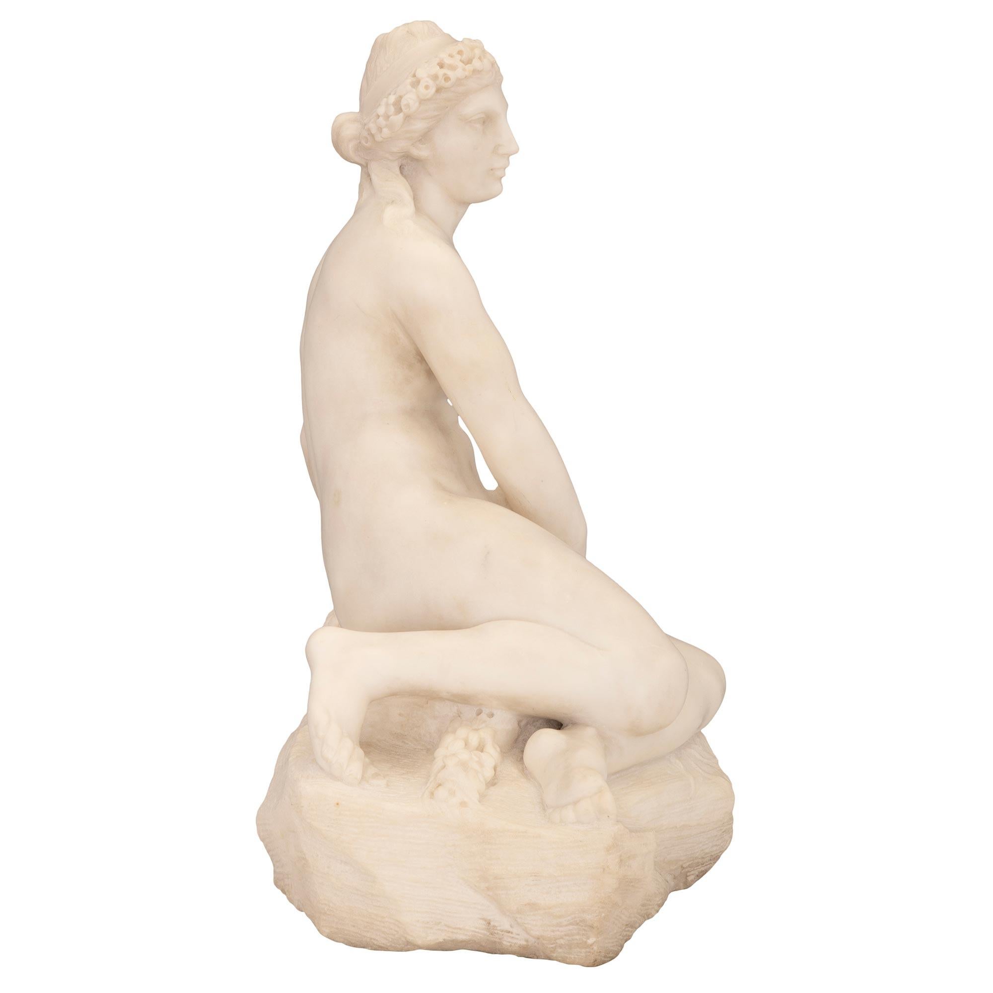Italian 19th Century White Carrara Marble Statue In Good Condition For Sale In West Palm Beach, FL