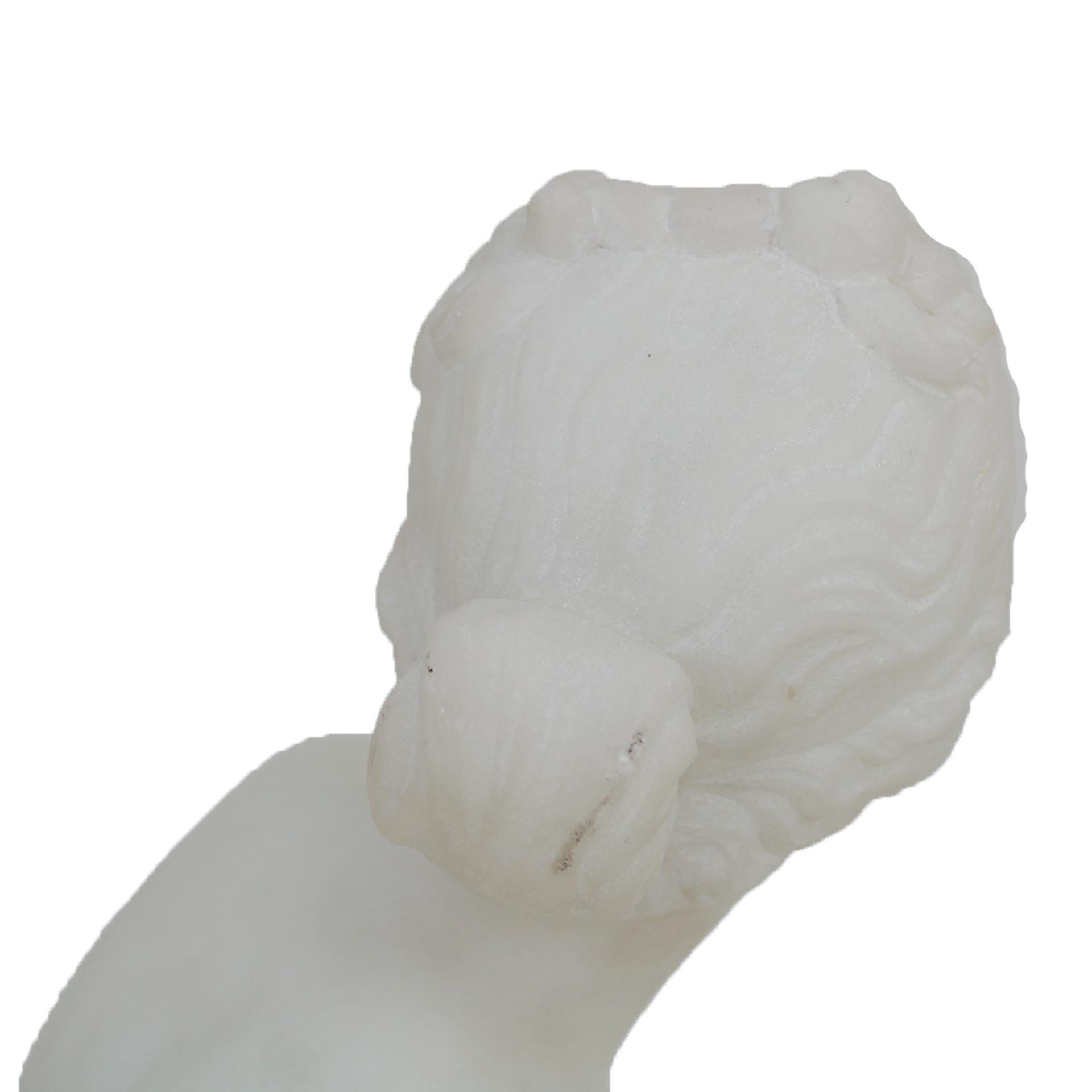 Marbre de Carrare Statue italienne du 19ème siècle en marbre blanc de Carrare en vente