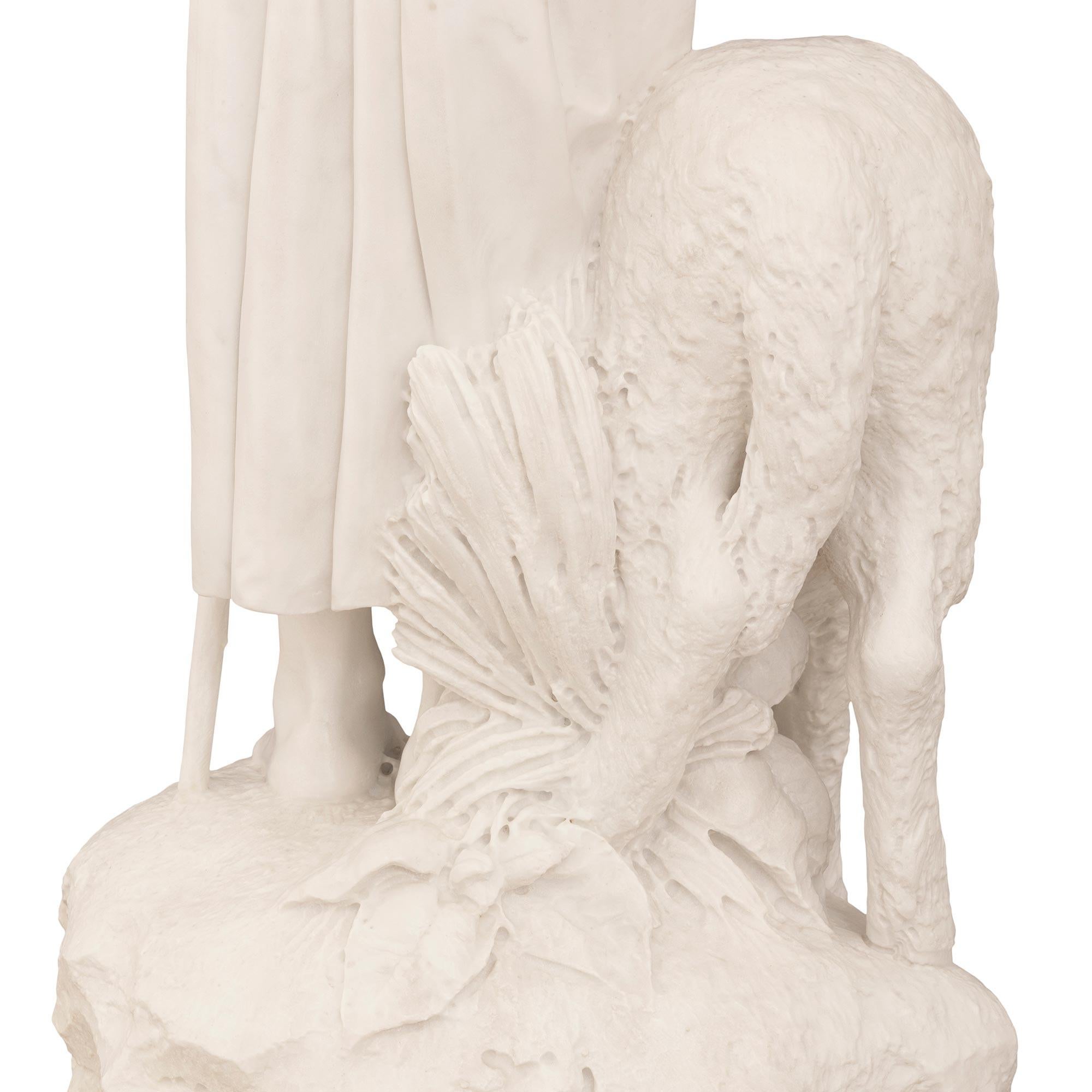 Italian 19th Century White Carrara Marble Statue For Sale 4