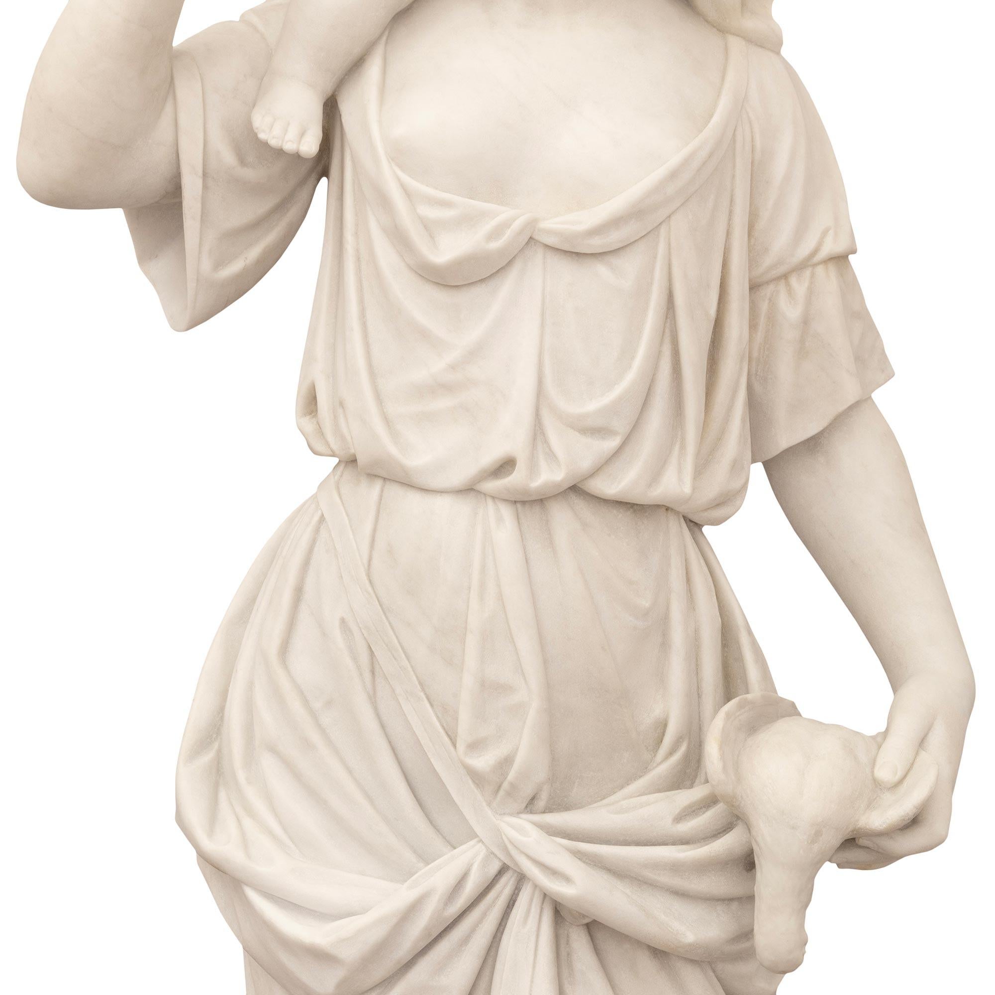 Statua italiana del XIX secolo in marmo bianco di Carrara in vendita 2