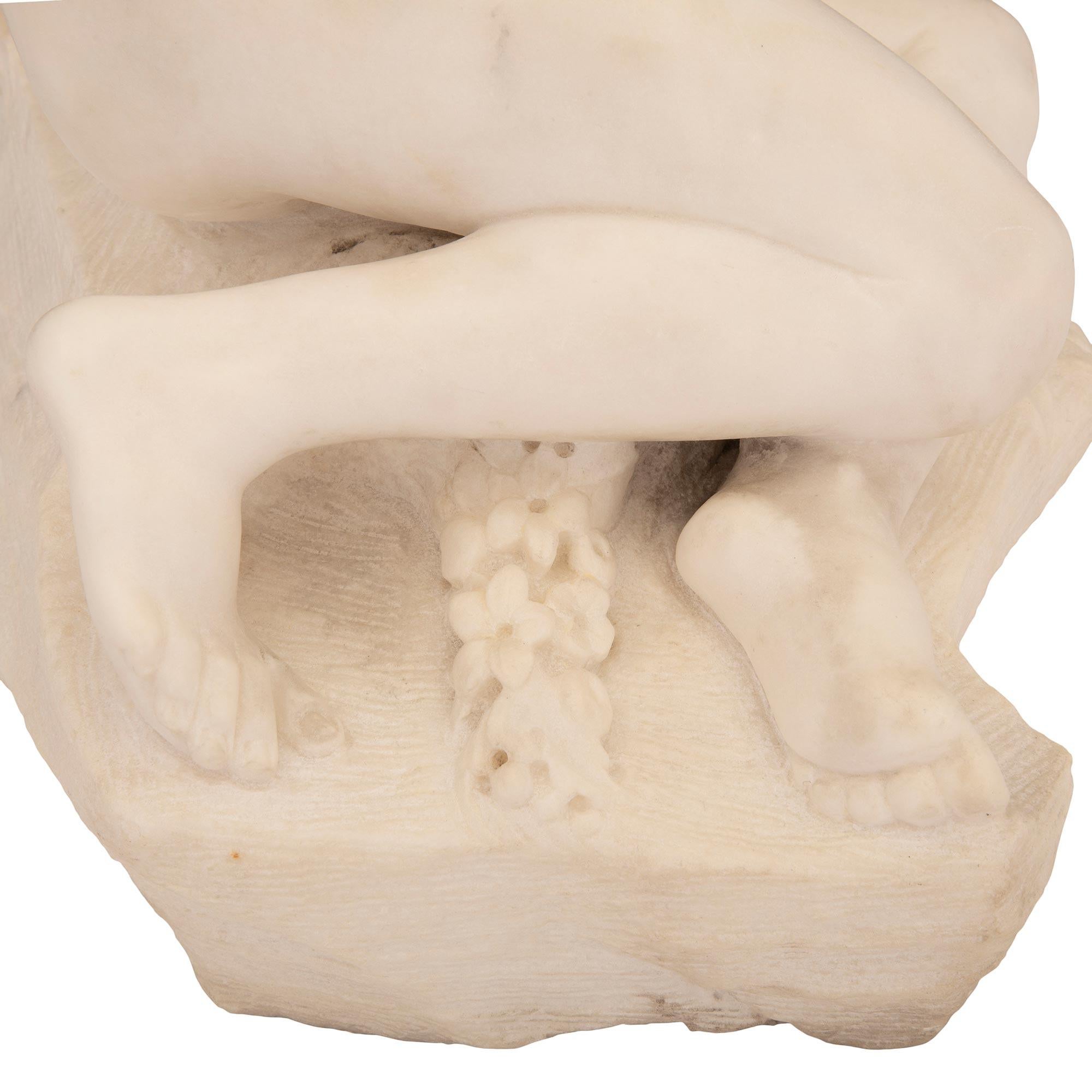 Italienische Statue aus weißem Carrara-Marmor des 19. Jahrhunderts im Angebot 5