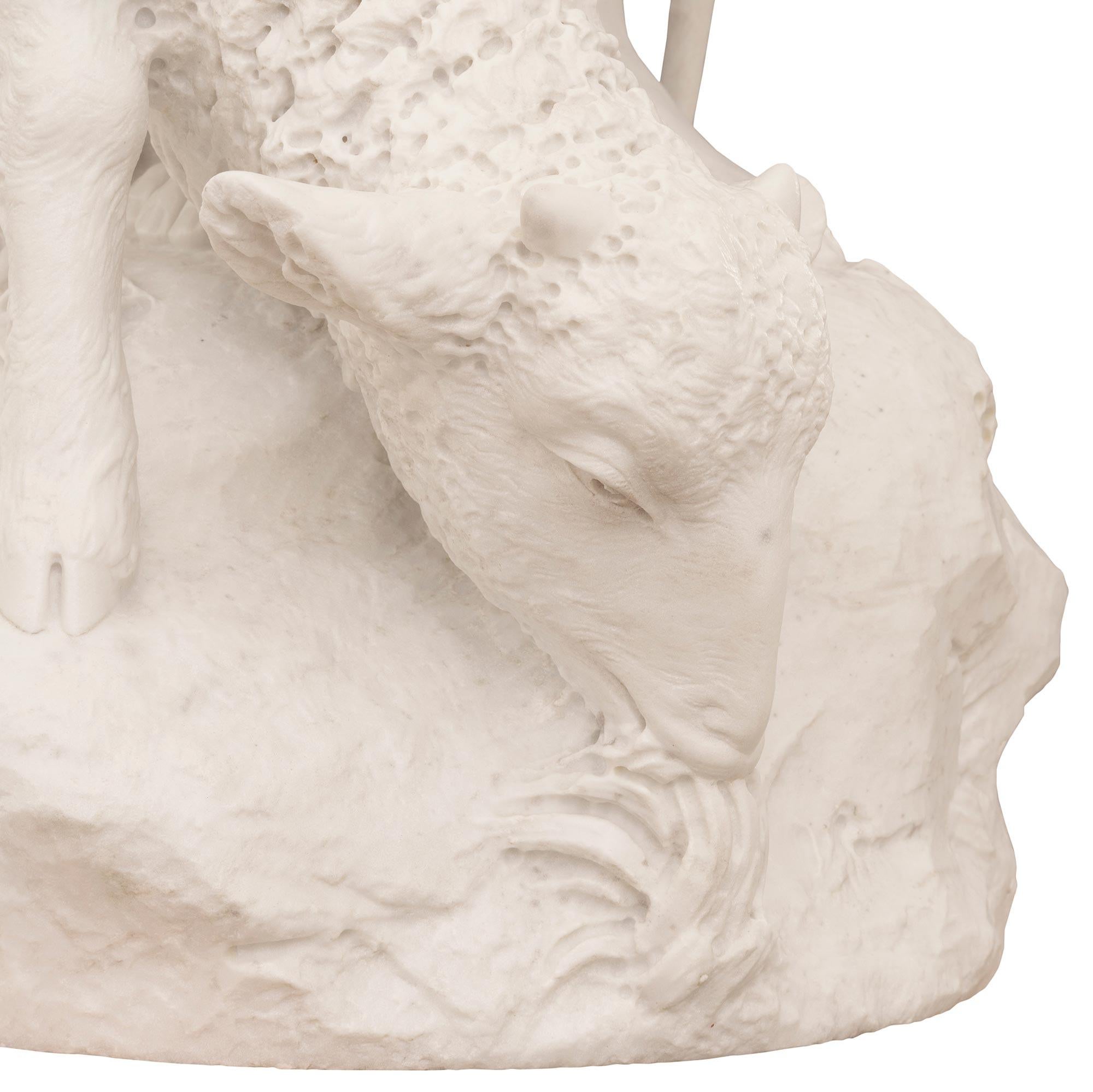 Italienische Statue aus weißem Carrara-Marmor des 19. Jahrhunderts im Angebot 5