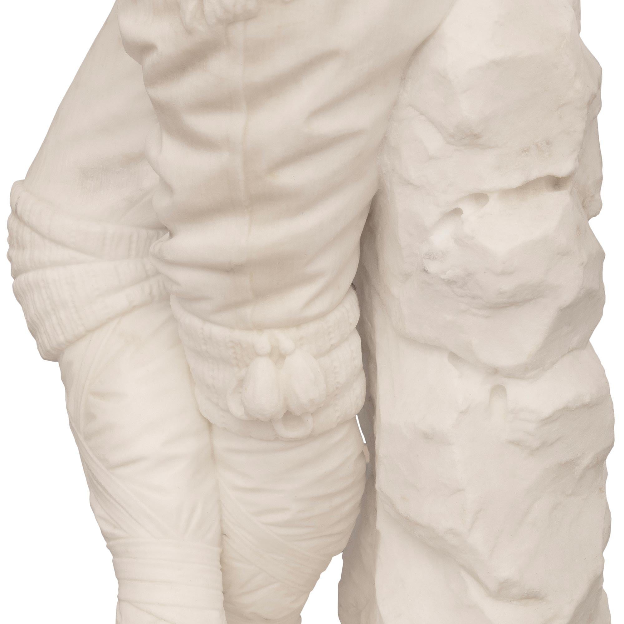 Statua italiana del XIX secolo in marmo bianco di Carrara in vendita 3