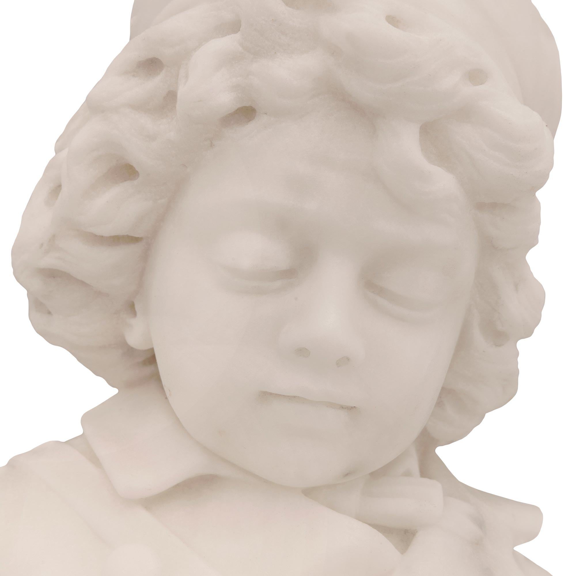 Italian 19th Century White Carrara Marble Statue of a Young Boy Reading a Book For Sale 2