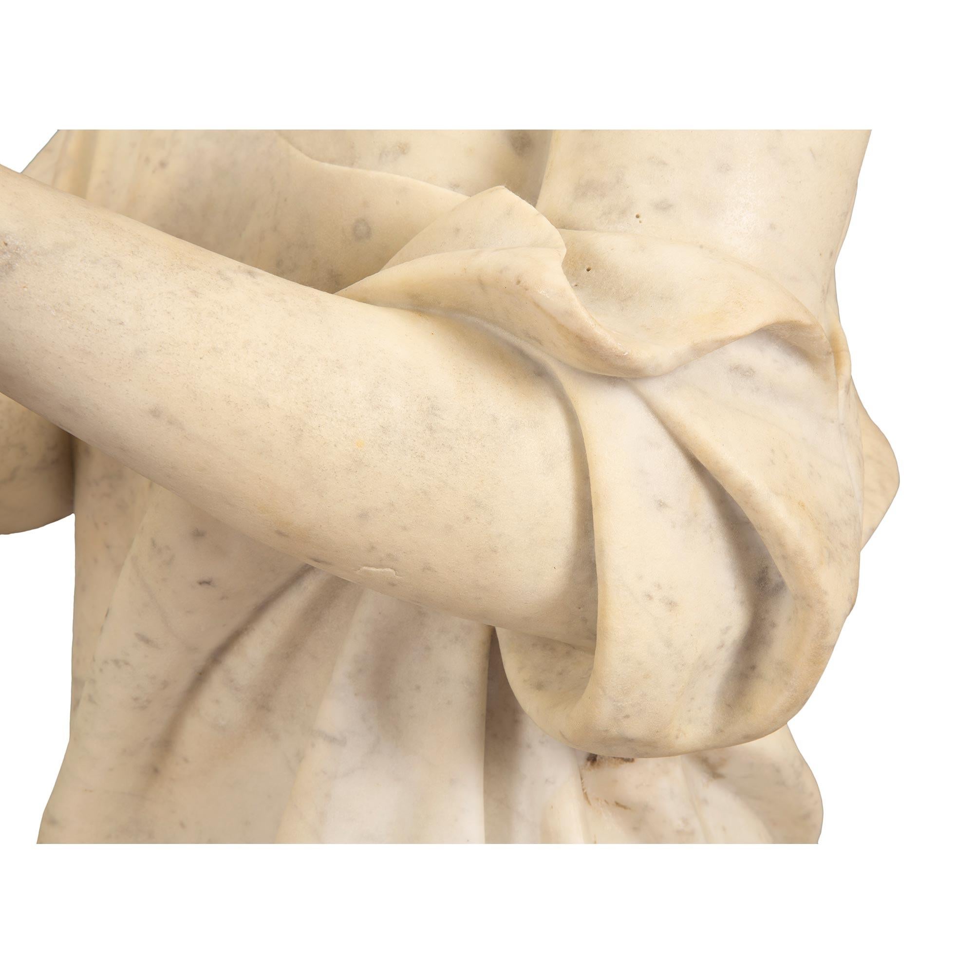 Italian 19th Century White Carrara Marble Statue of a Young Boy with Gilt Accent For Sale 7