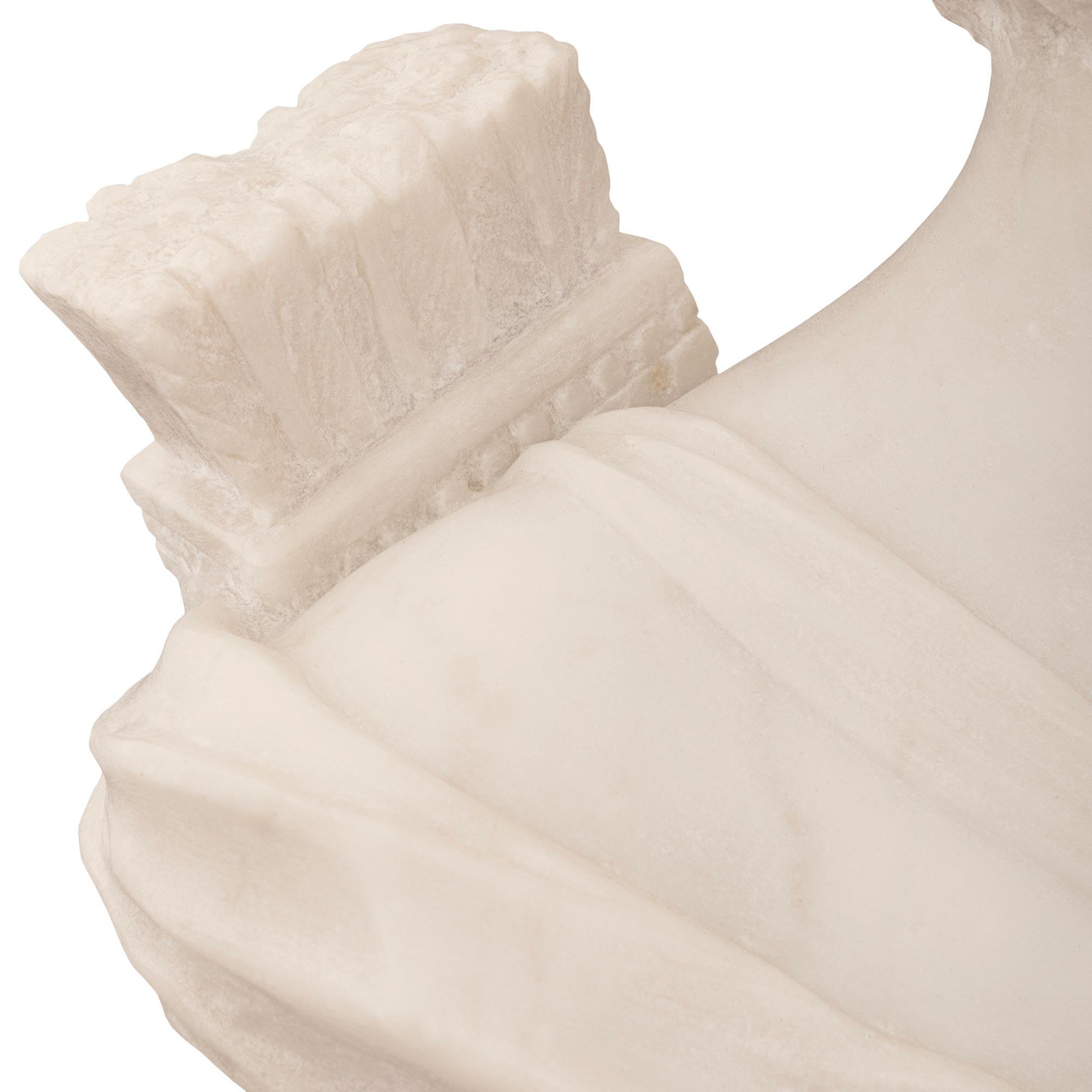 Statua di Cupido in marmo bianco di Carrara del XIX secolo, firmata A. Leonard in vendita 2
