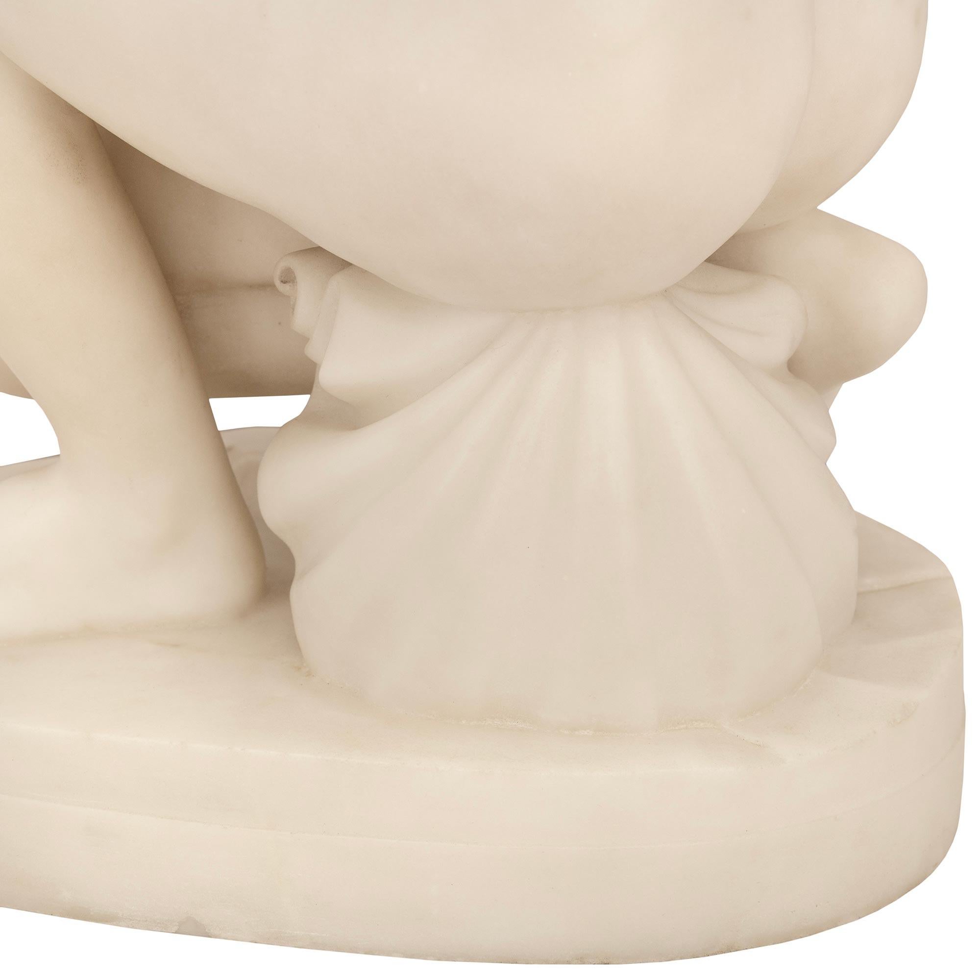 Italian 19th century white Carrara marble statue of the Kneeling Venus For Sale 3
