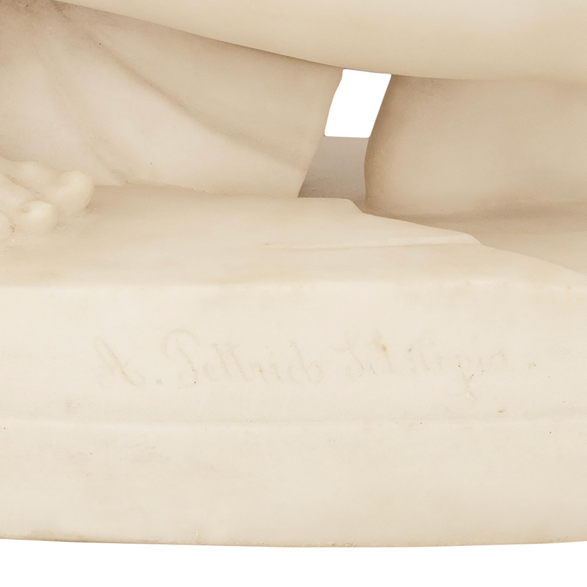 Italian 19th century white Carrara marble statue of the Kneeling Venus For Sale 4