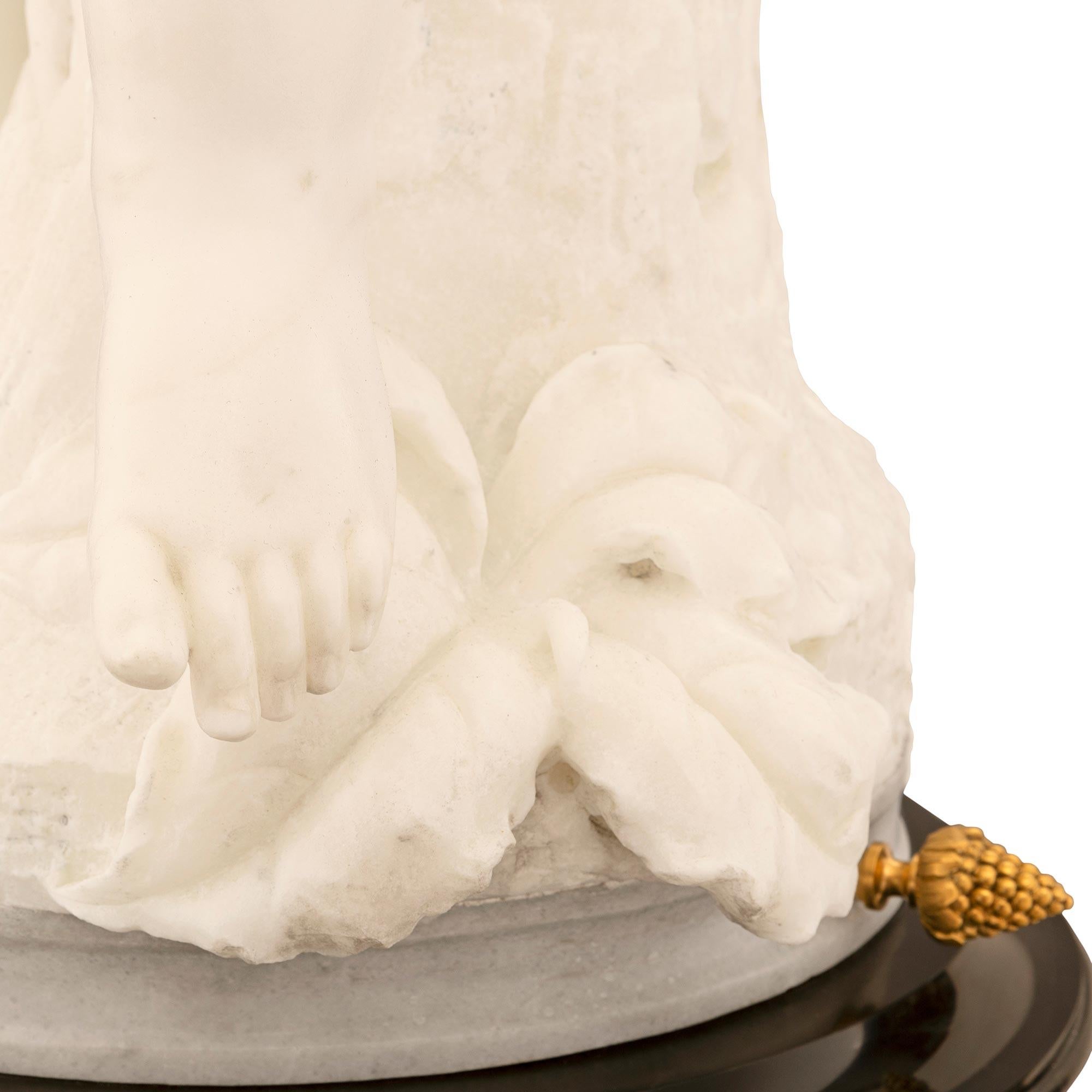 Italian 19th Century White Carrara Marble Statue On Its Original Pedestal  For Sale 8