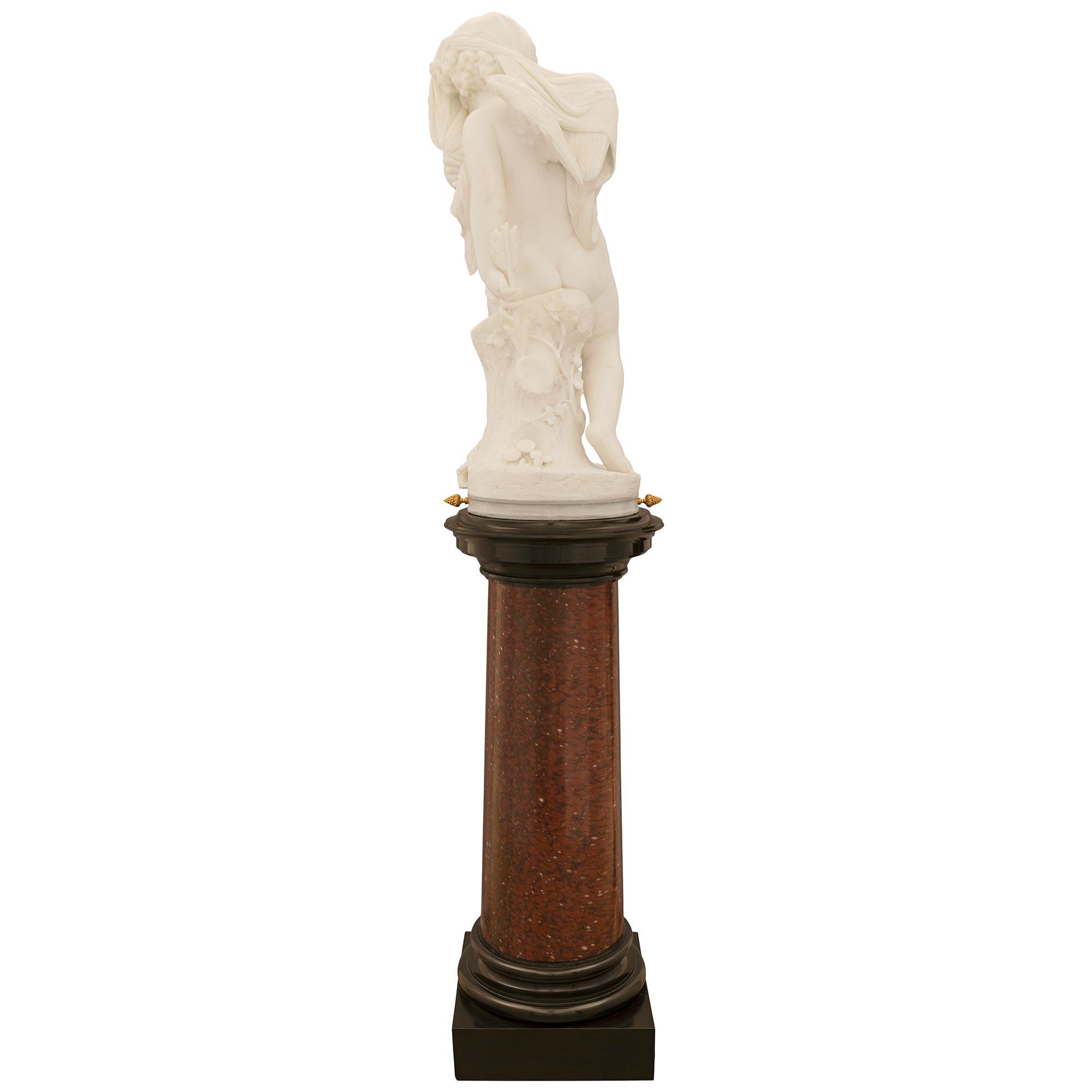 Italian 19th Century White Carrara Marble Statue On Its Original Pedestal  For Sale 11