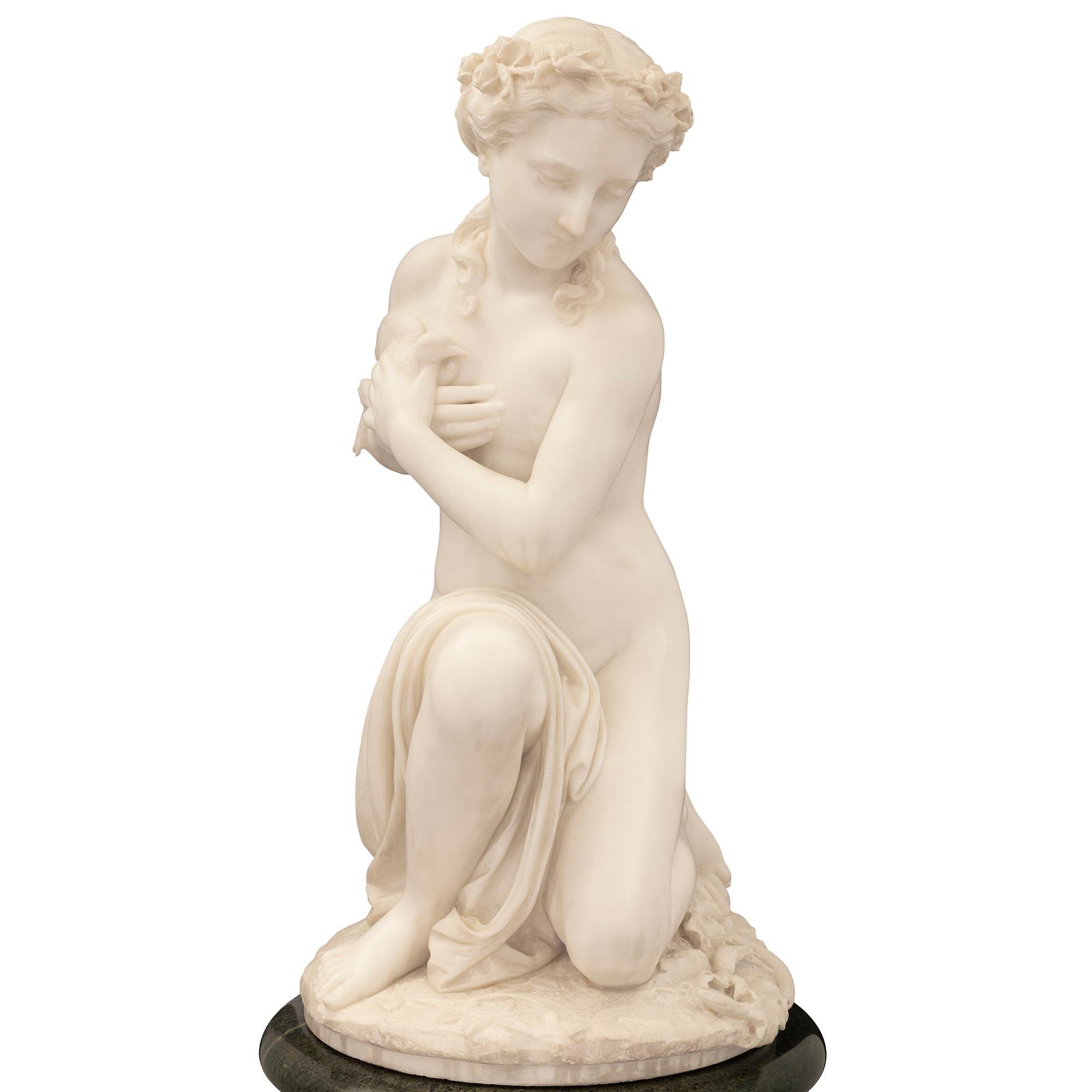 Italian 19th Century White Carrara Marble Statue on Its Original Pedestal For Sale 2
