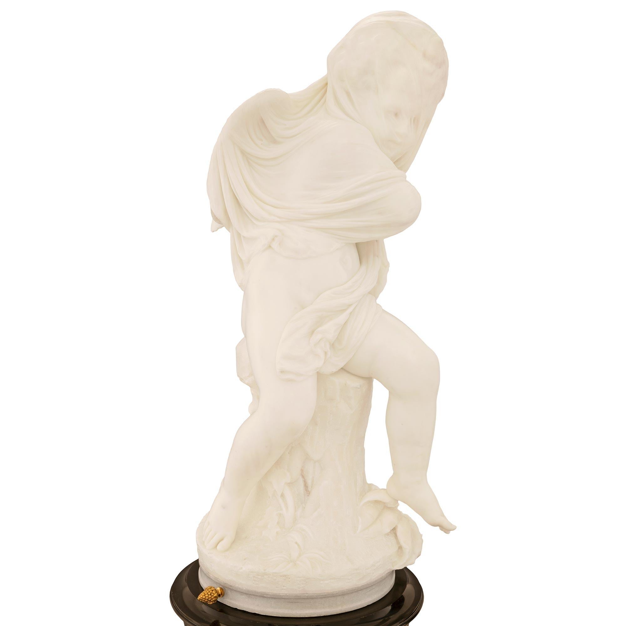 Italian 19th Century White Carrara Marble Statue On Its Original Pedestal  For Sale 3
