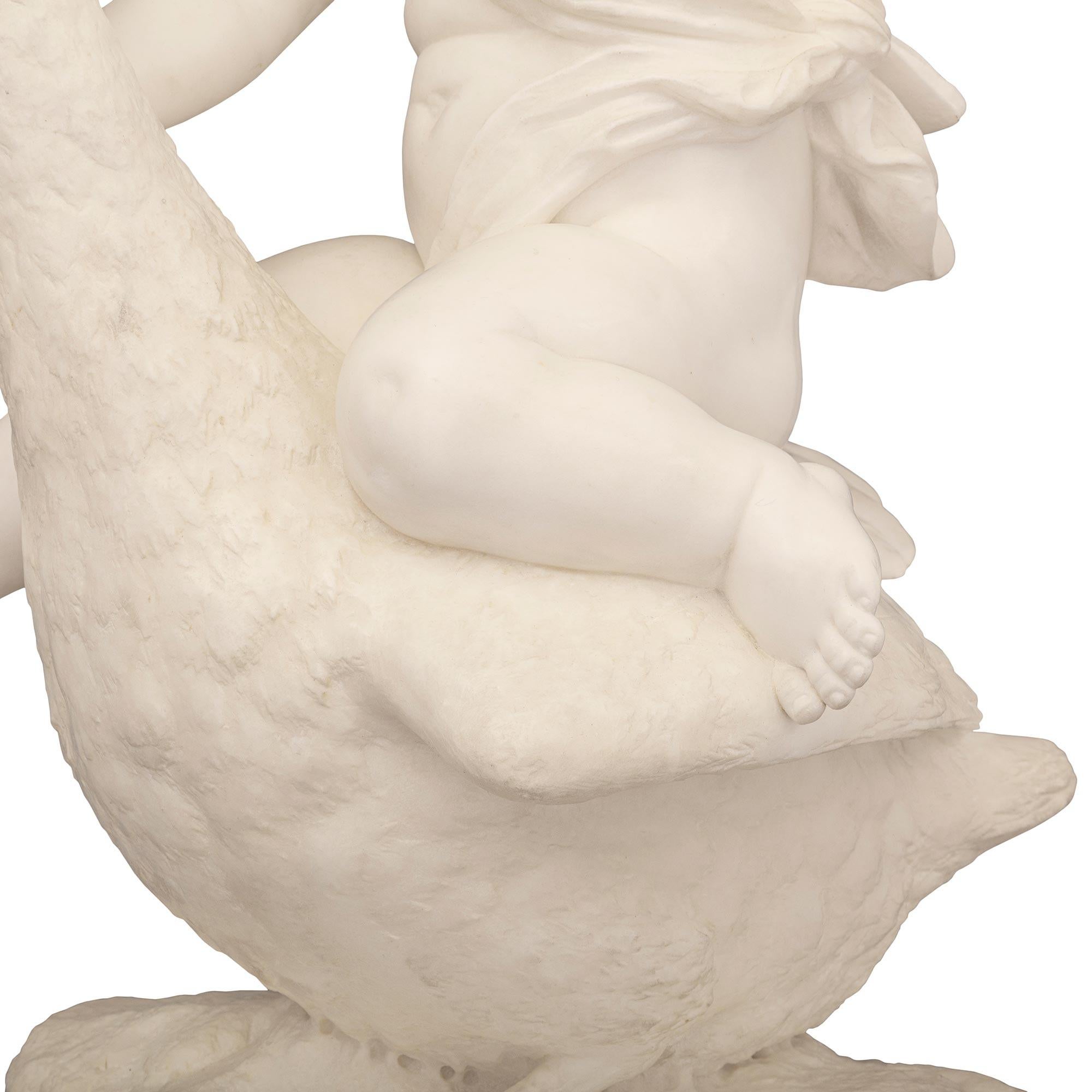 Italian 19th Century White Carrara Marble Statue on Its Original Pedestal For Sale 6