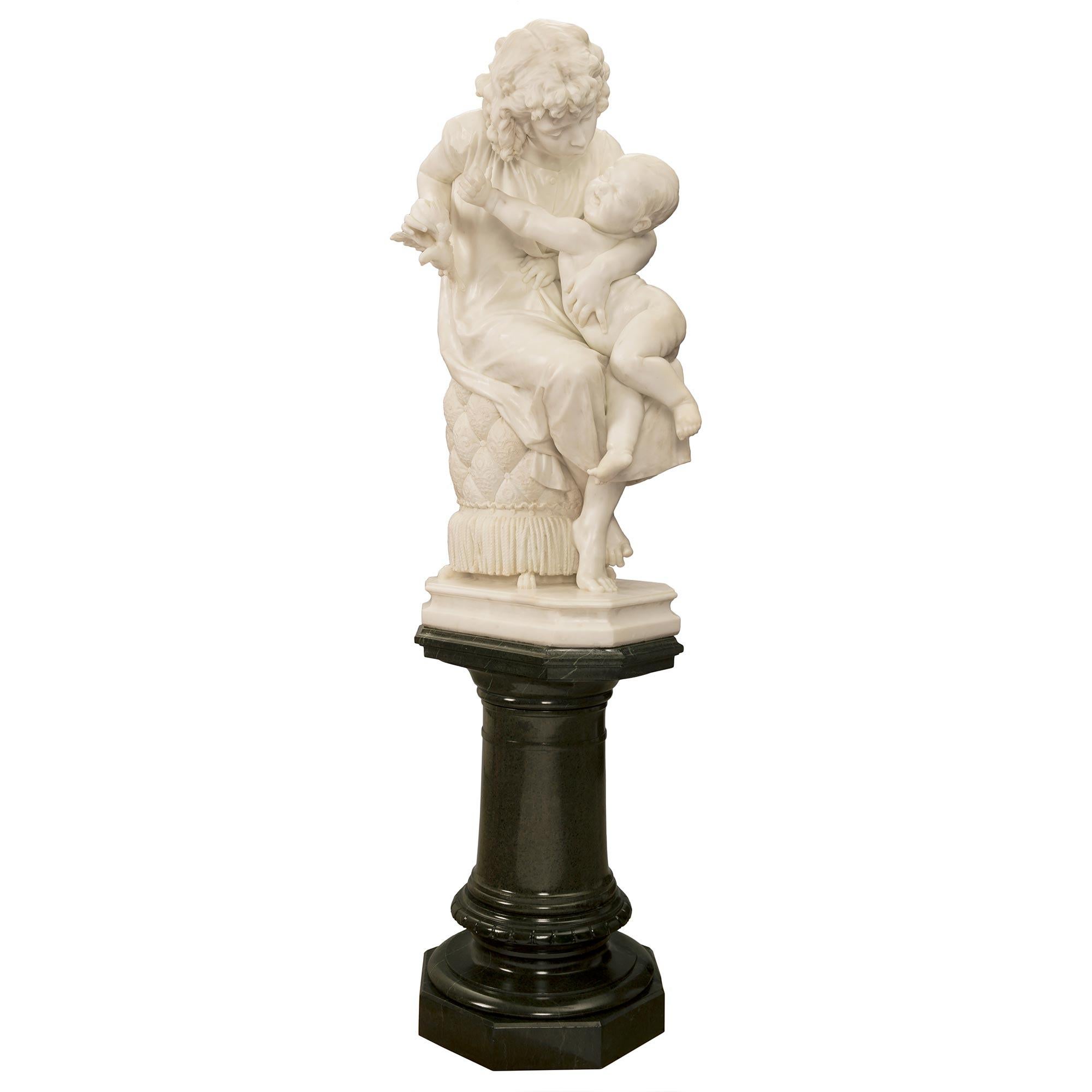 Italian 19th Century White Carrara Marble Statue on Its Original Swivel Pedestal In Good Condition For Sale In West Palm Beach, FL